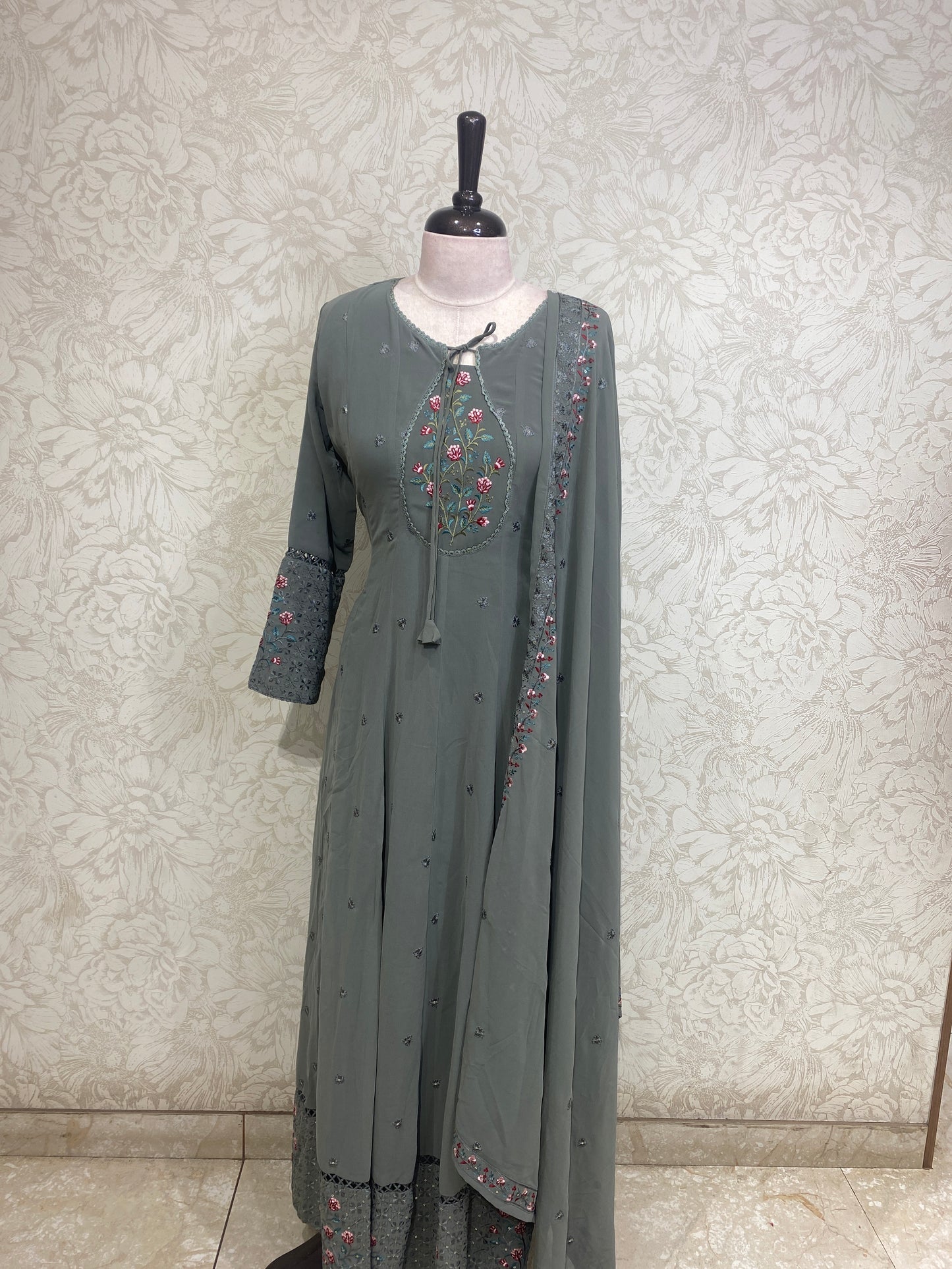 OFFER SALES TOPS COLLECTIONS - IHA 27023