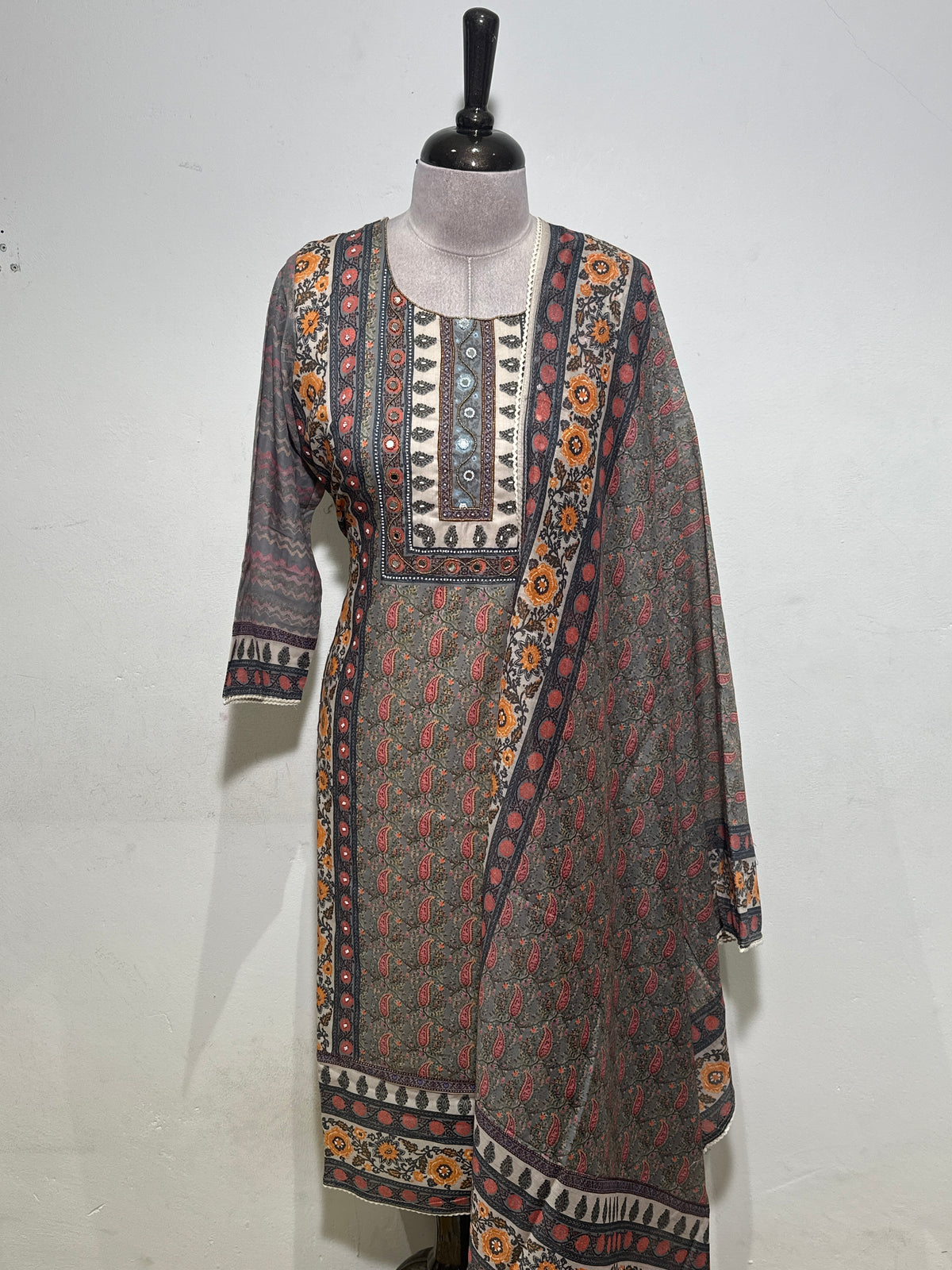 OFFER SALES TOP AND  BOTTOM  -  IHA 35833