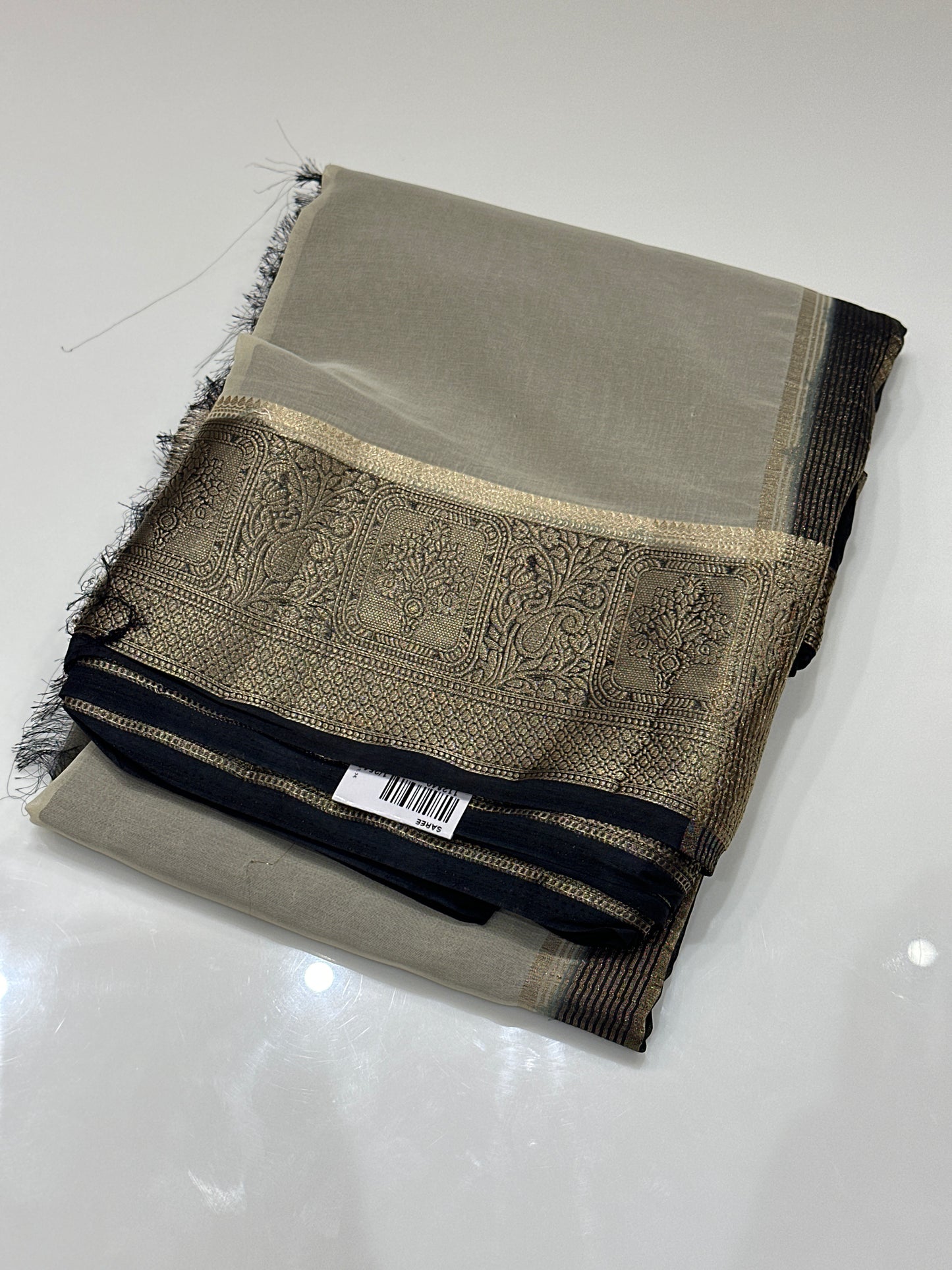 OFFER SALES SAREES - IHA 27137