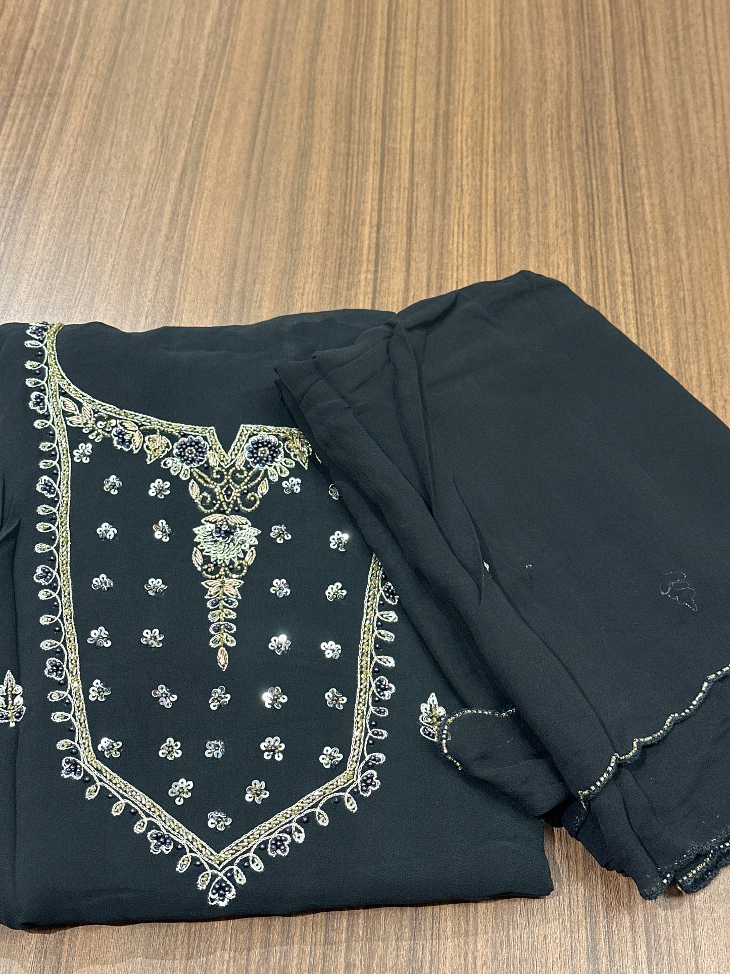 OFFER SALES UNSTITCHED SALWAR SUITS -  IHA 34050