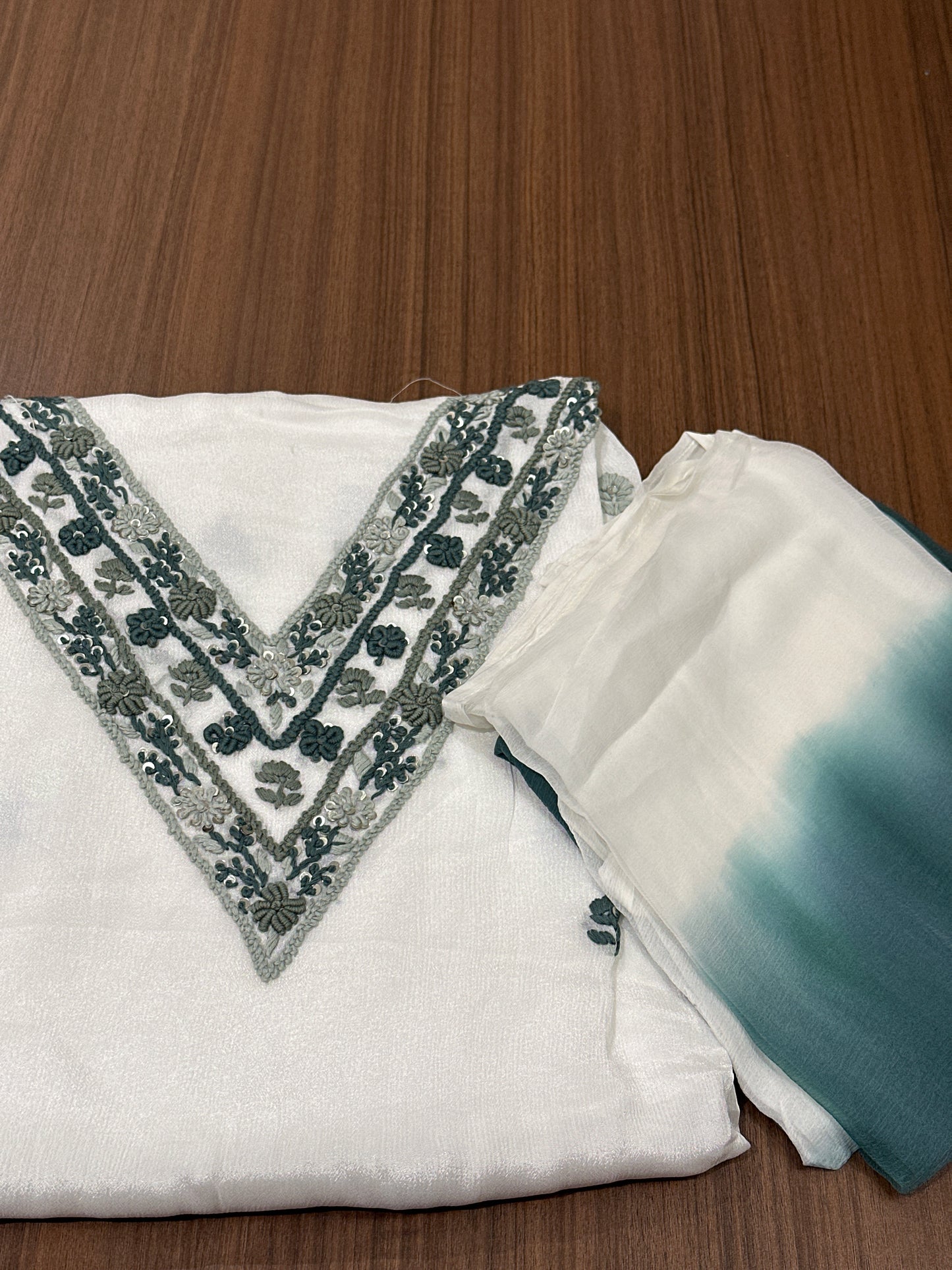 OFFER SALES UNSTITCHED SALWAR SUITS -  IHA 34052