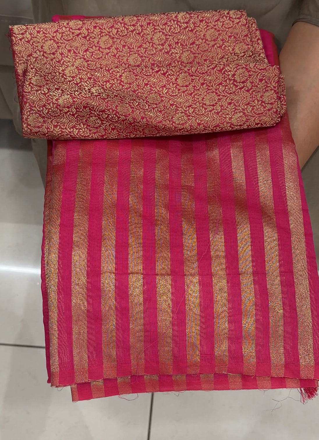 BANARASI SAREES - IHA 27020