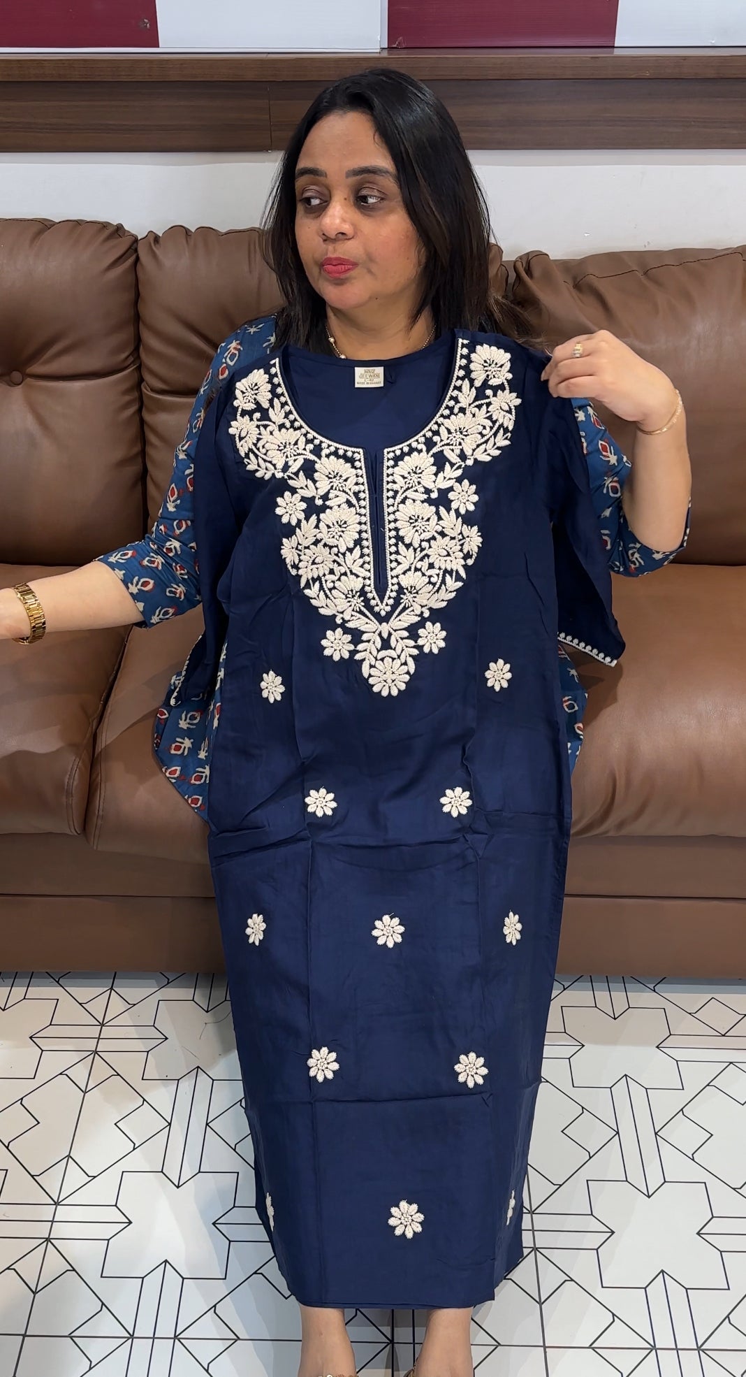 BUDGET BUY CHIKANKARI TOPS - IHA 27266