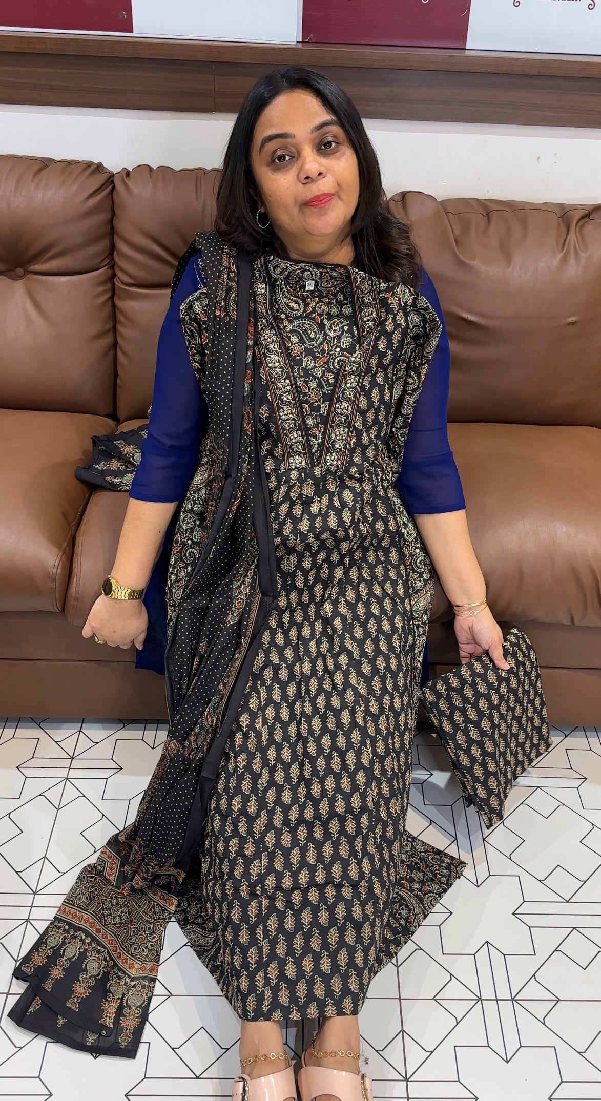 AKRAKH PRINTED TOP, BOTTOM AND DUPATTA  - IHA 28125