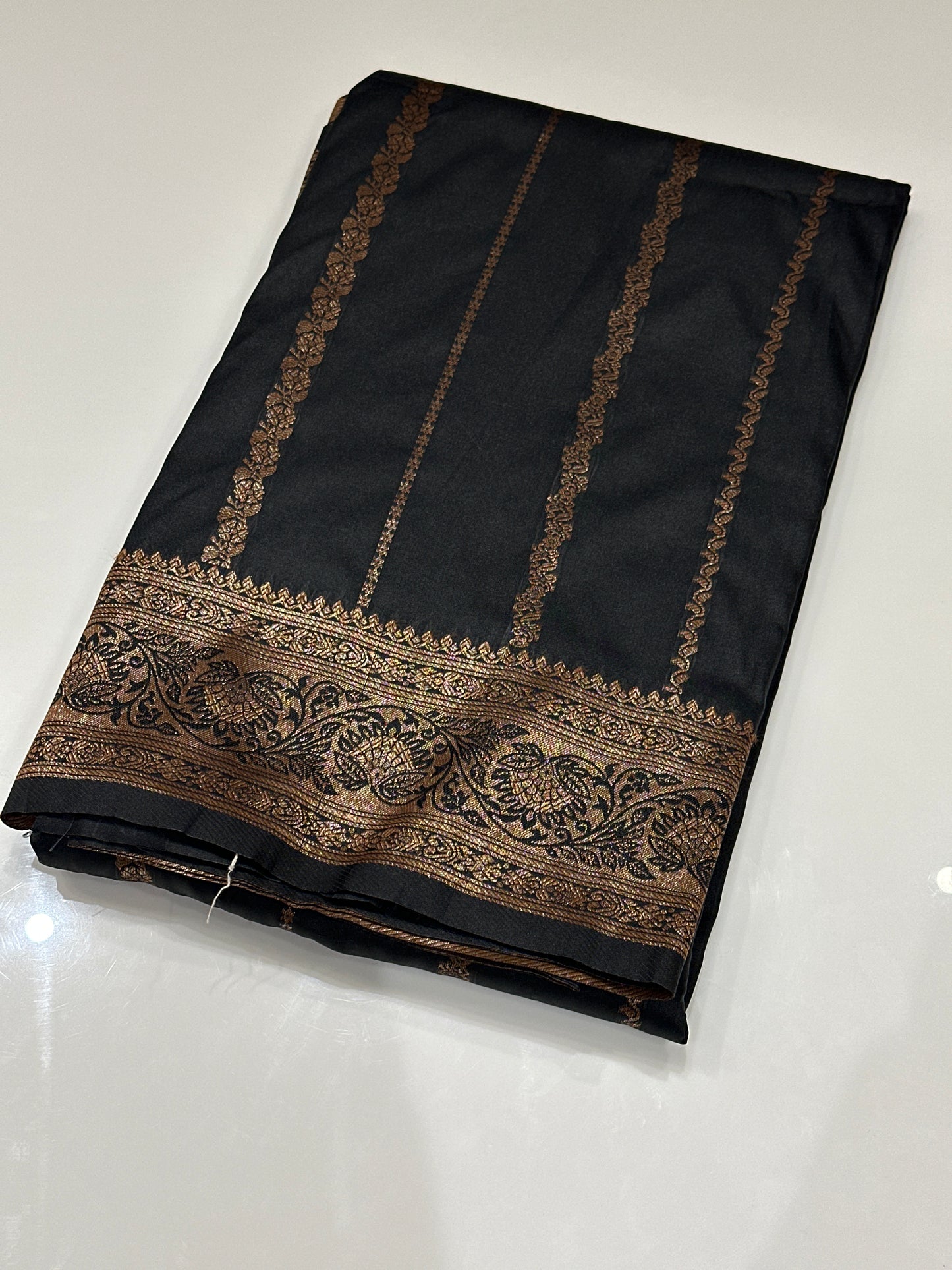 OFFER SALES SAREES - IHA 27137