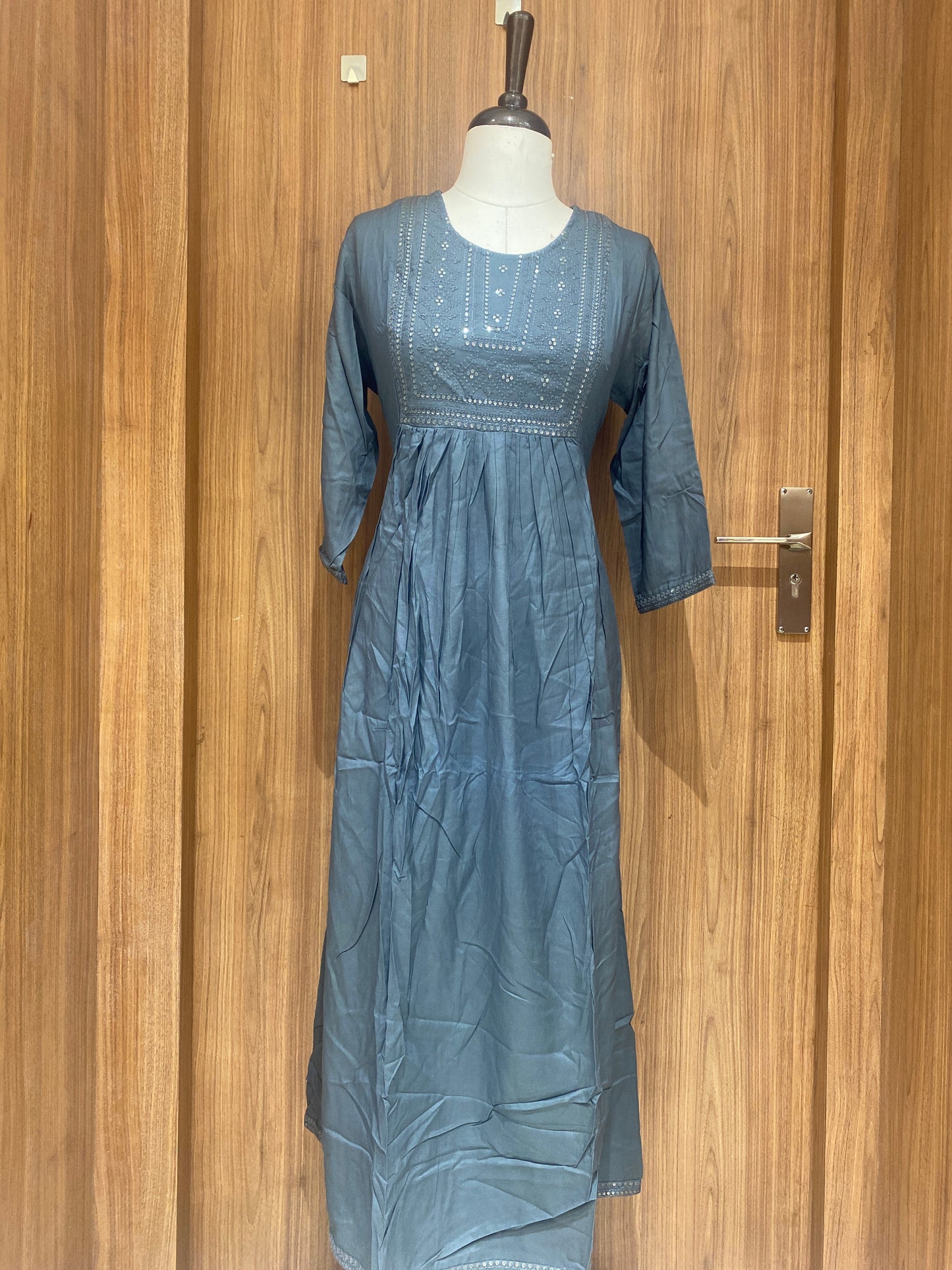 OFFER SALES TOPS COLLECTIONS - IHA 26995