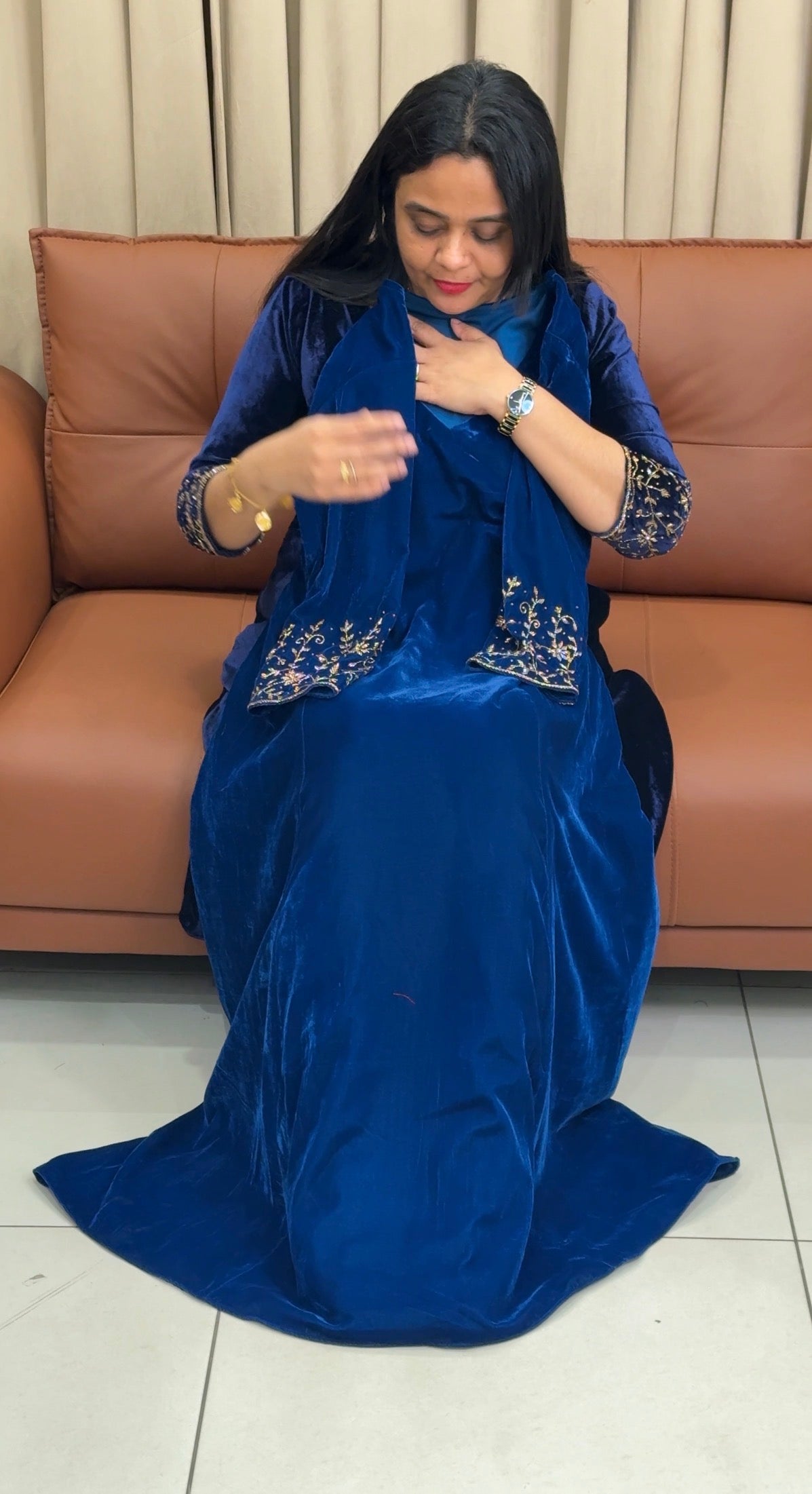 IHA'S IN-HOUSE VELVET ALINE TOPS - IHA 35715