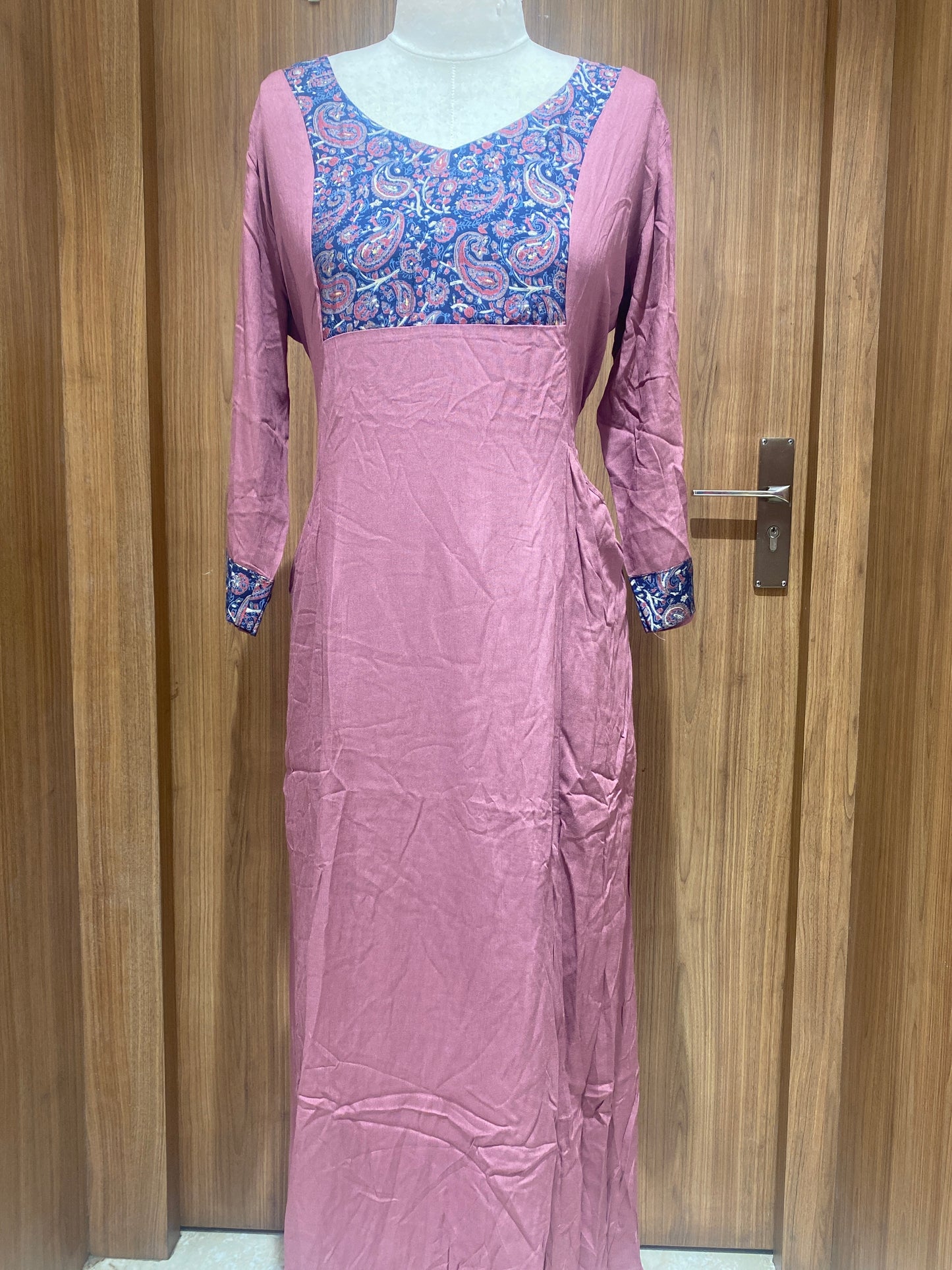 OFFER SALES TOPS COLLECTIONS - IHA 26995
