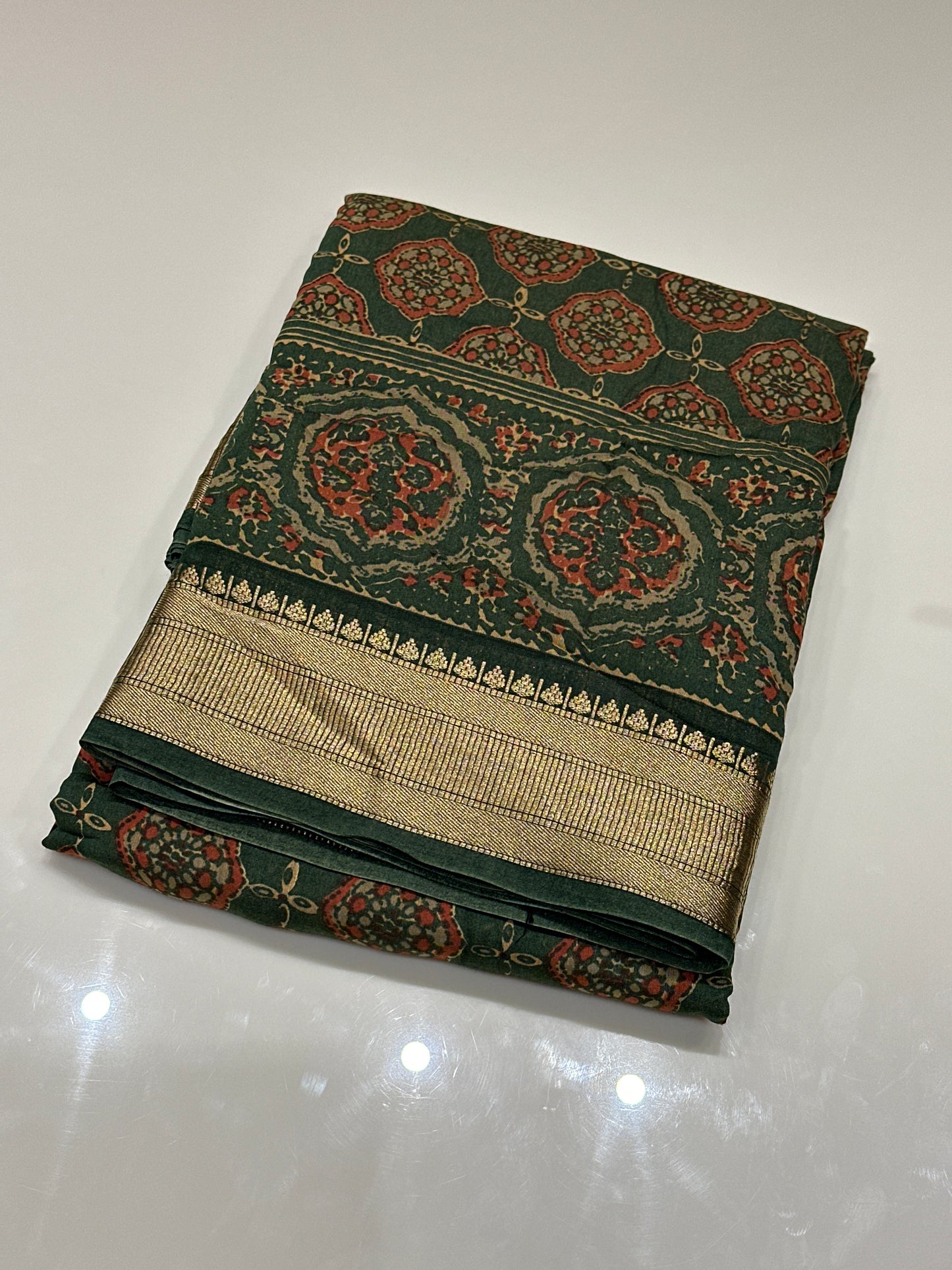 OFFER SALES SAREES - IHA 27172