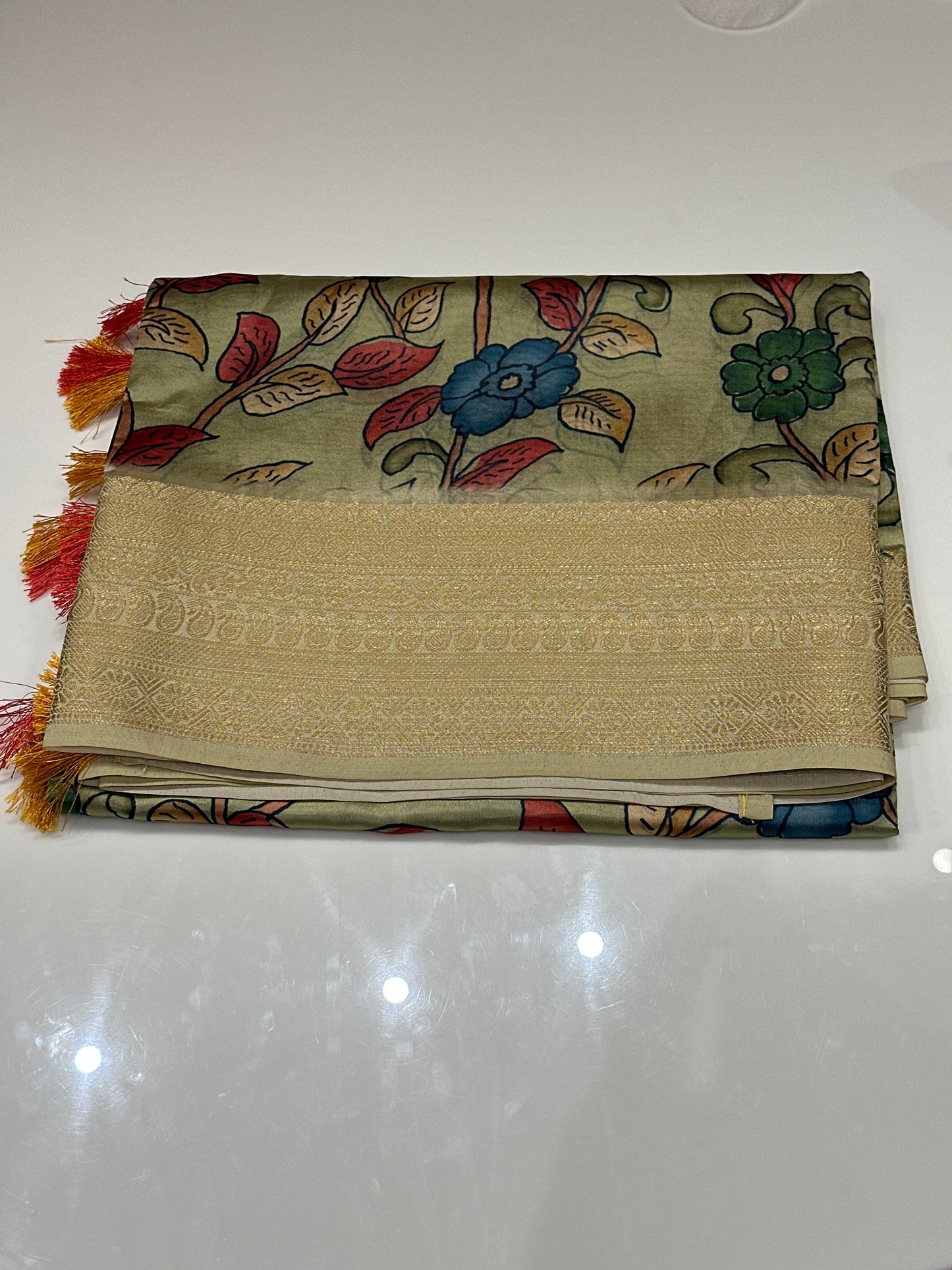 OFFER SALES SAREES - IHA 27171
