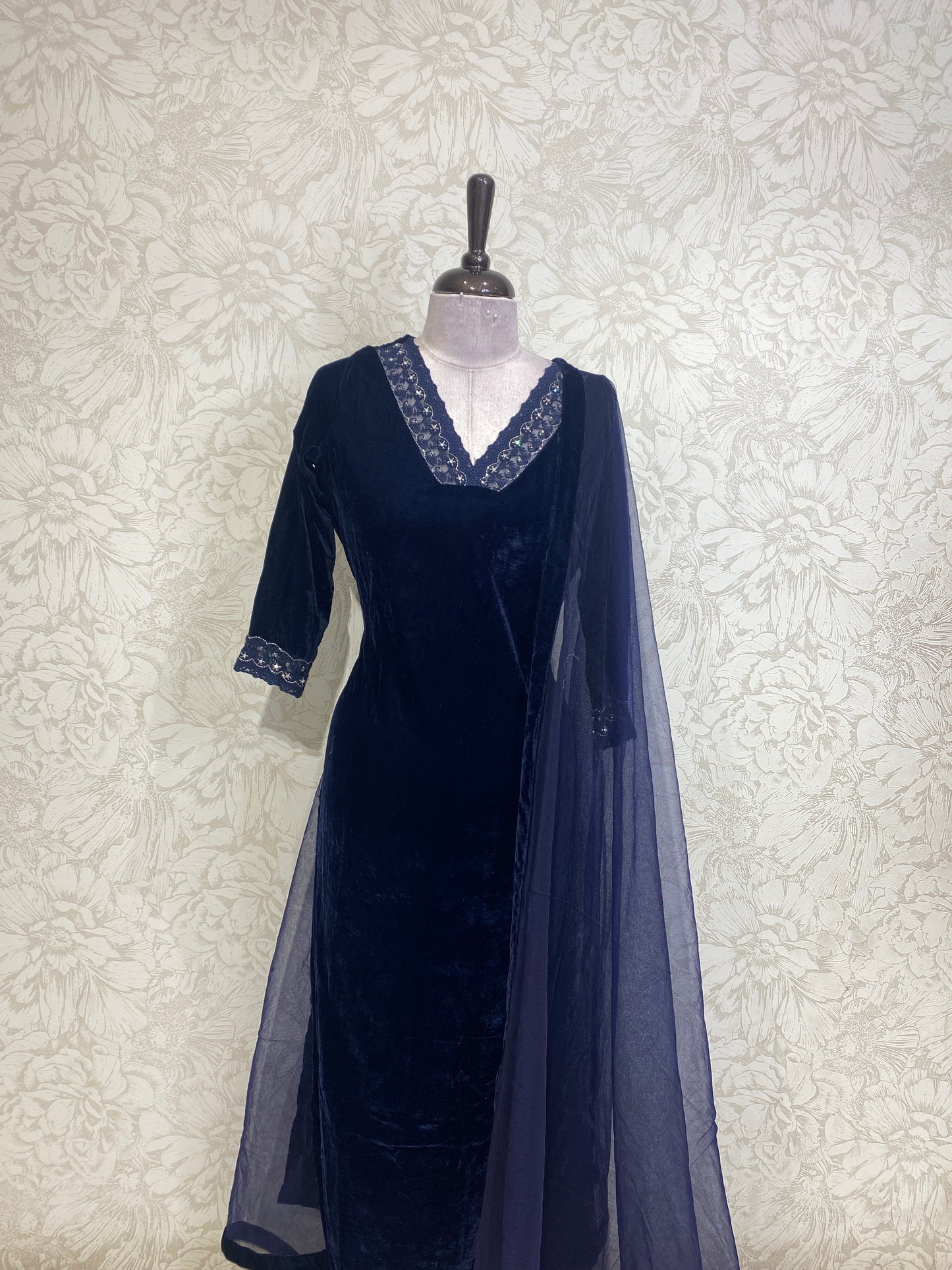 OFFER SALES TOPS COLLECTIONS - IHA 27006