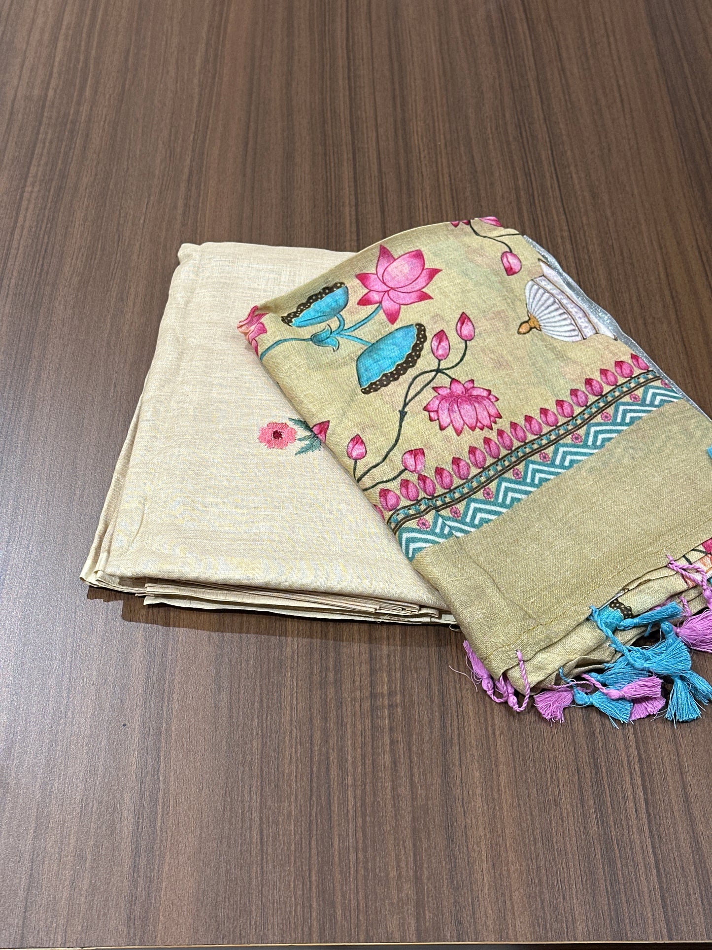 OFFER SALES UNSTITCHED SALWAR SUITS -  IHA 33832