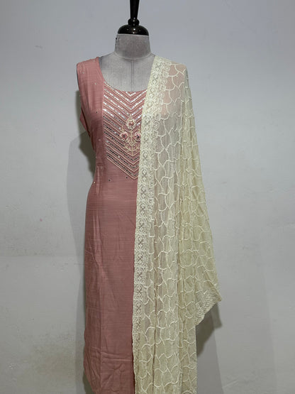 OFFER SALES READY TO WEAR SETS  -  IHA 35622