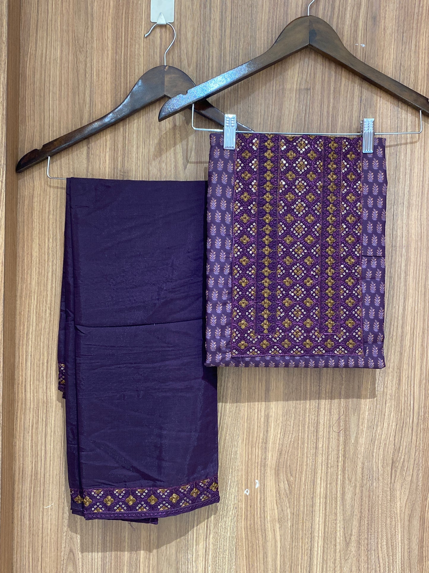 OFFER SALES UNSTITCHED SALWAR SUITS - IHA 26879