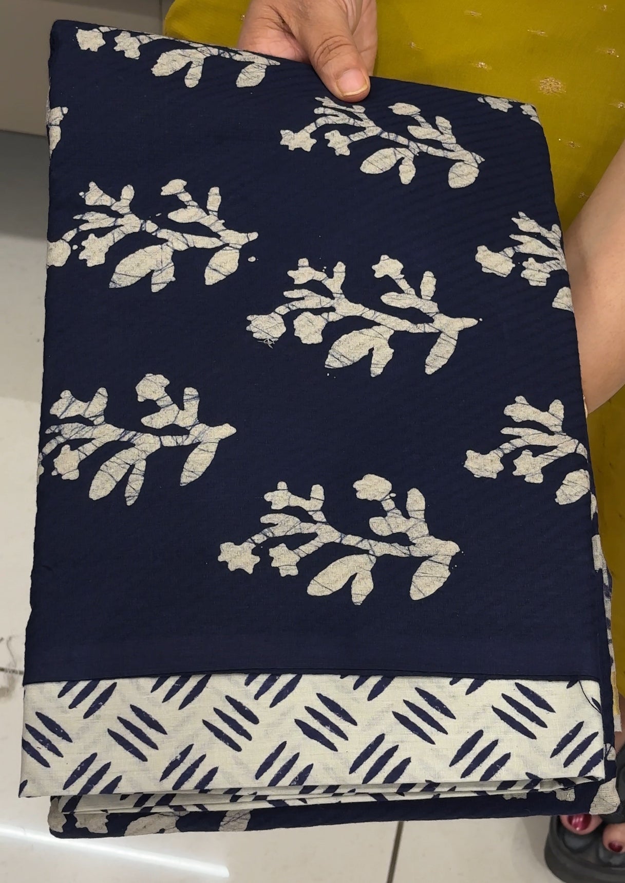 BATIK PRINTED UNSTITCHED SALWAR SUITS - IHA 28574