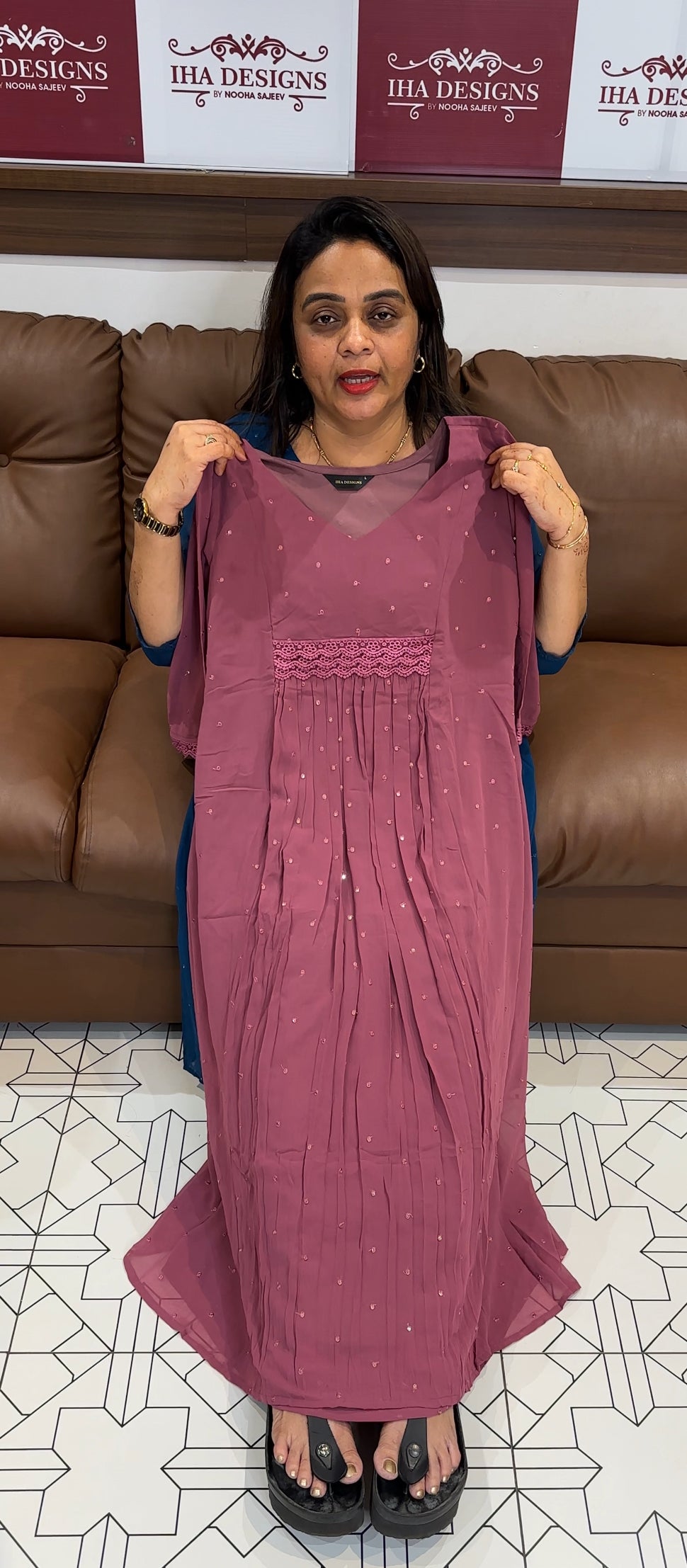 IHA'S IN-HOUSE DESIGNER ALINE TOPS  - IHA 23957