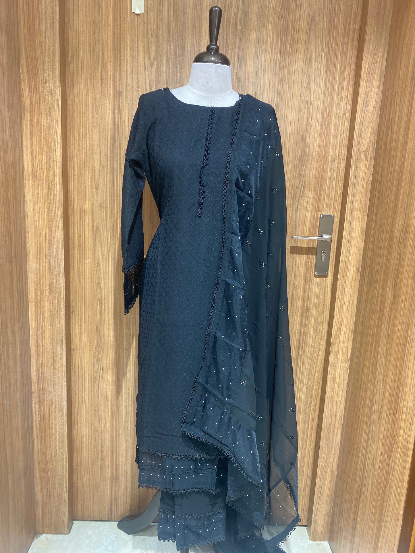 OFFER SALES TOP AND BOTTOM - IHA 27066