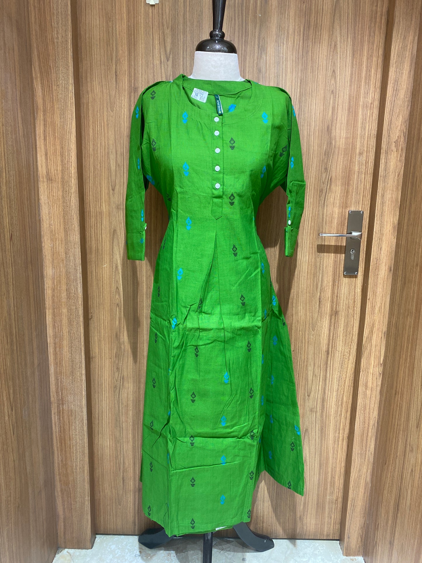 OFFER SALES TOP AND BOTTOM - IHA 27052