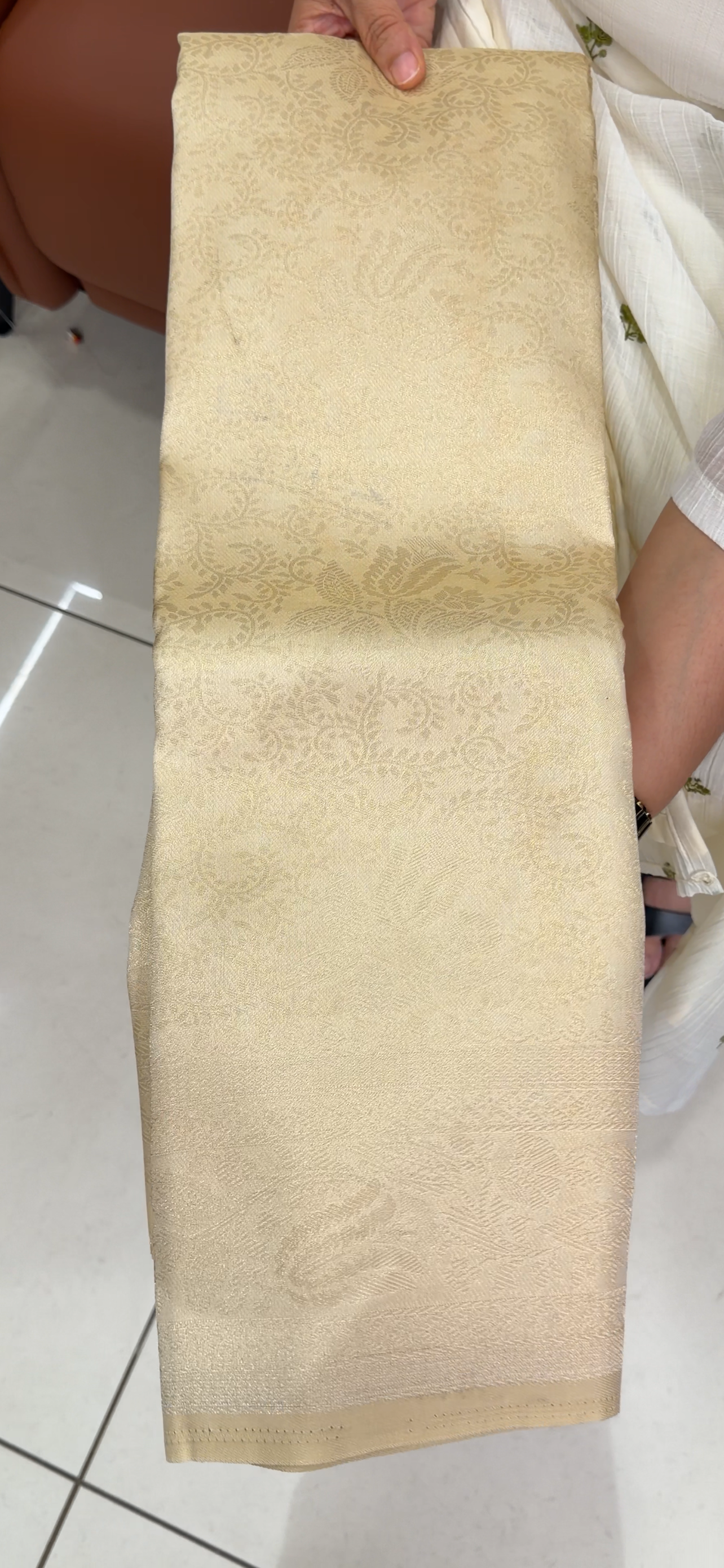 OFFER ONAM SAREES - IHA 34939