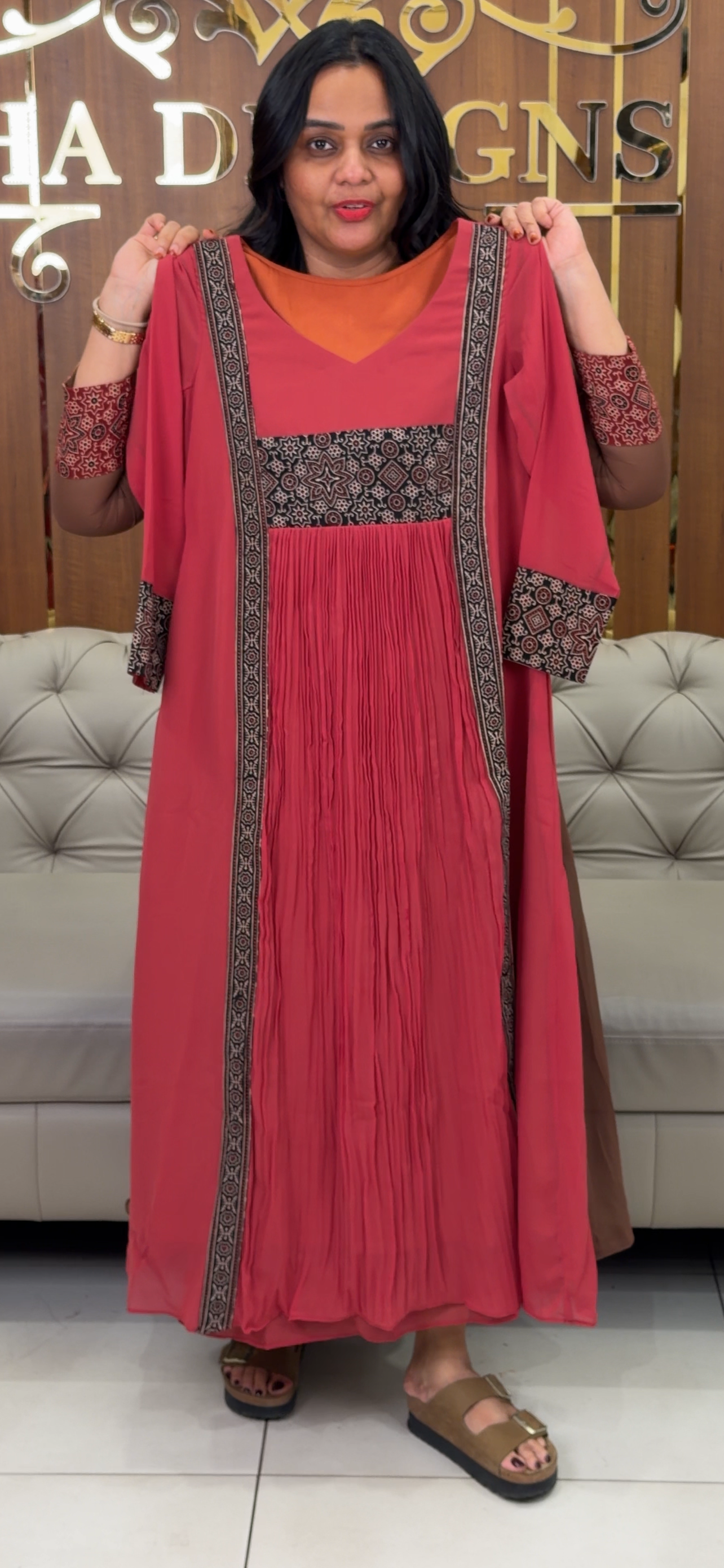 IHA'S IN-HOUSE LONG ALINE TOPS - IHA 32536