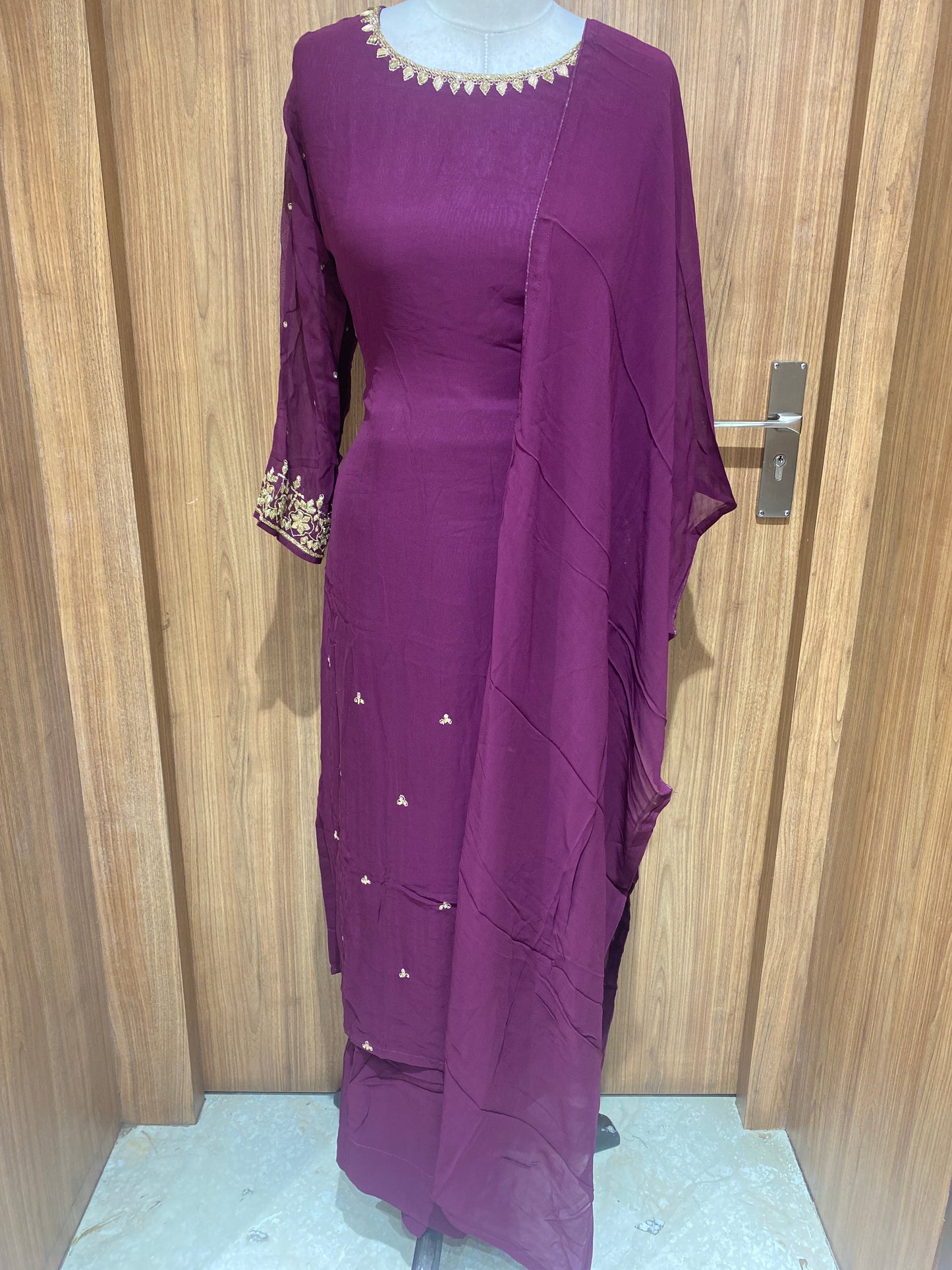 OFFER SALES TOP AND BOTTOM - IHA 27066