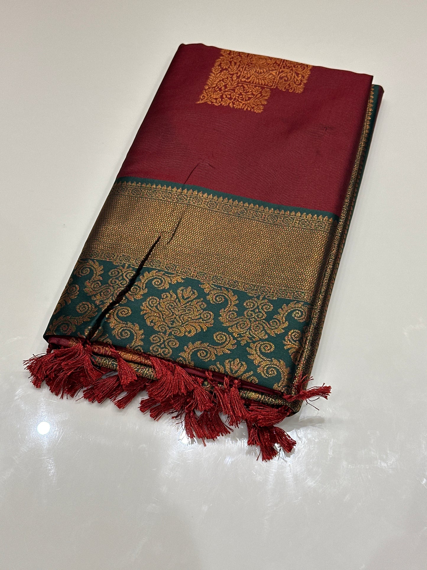 OFFER SALES SAREES - IHA 27178
