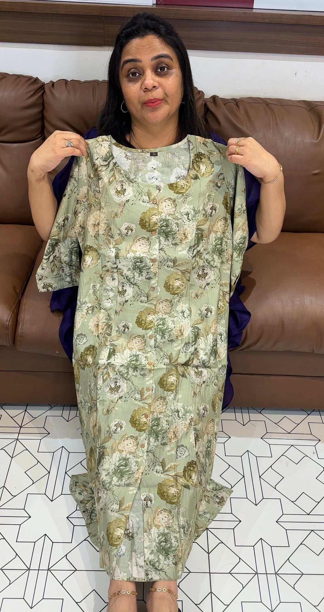 BUDGET BUY LONG TOPS - IHA 28011