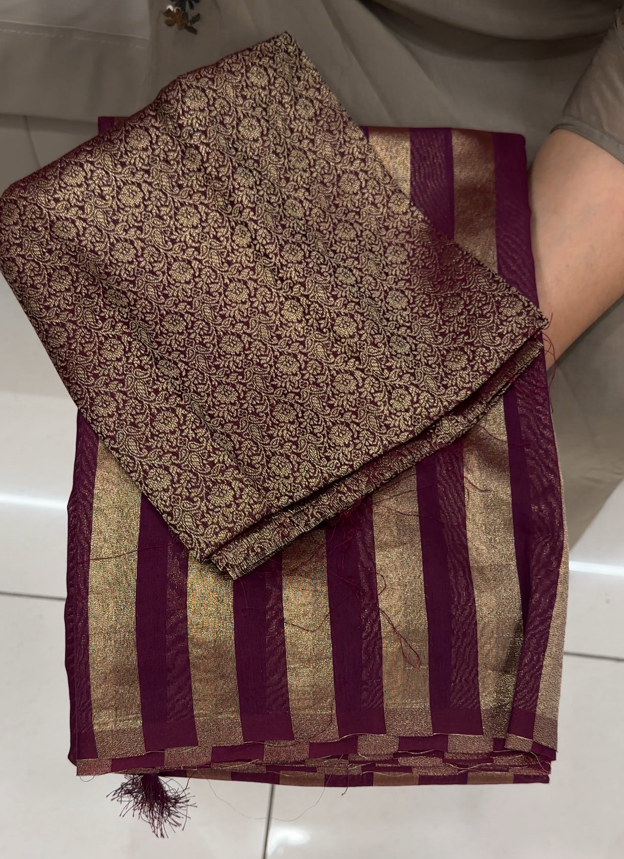 BUDGET BUY BANARASI SAREES - IHA 27015