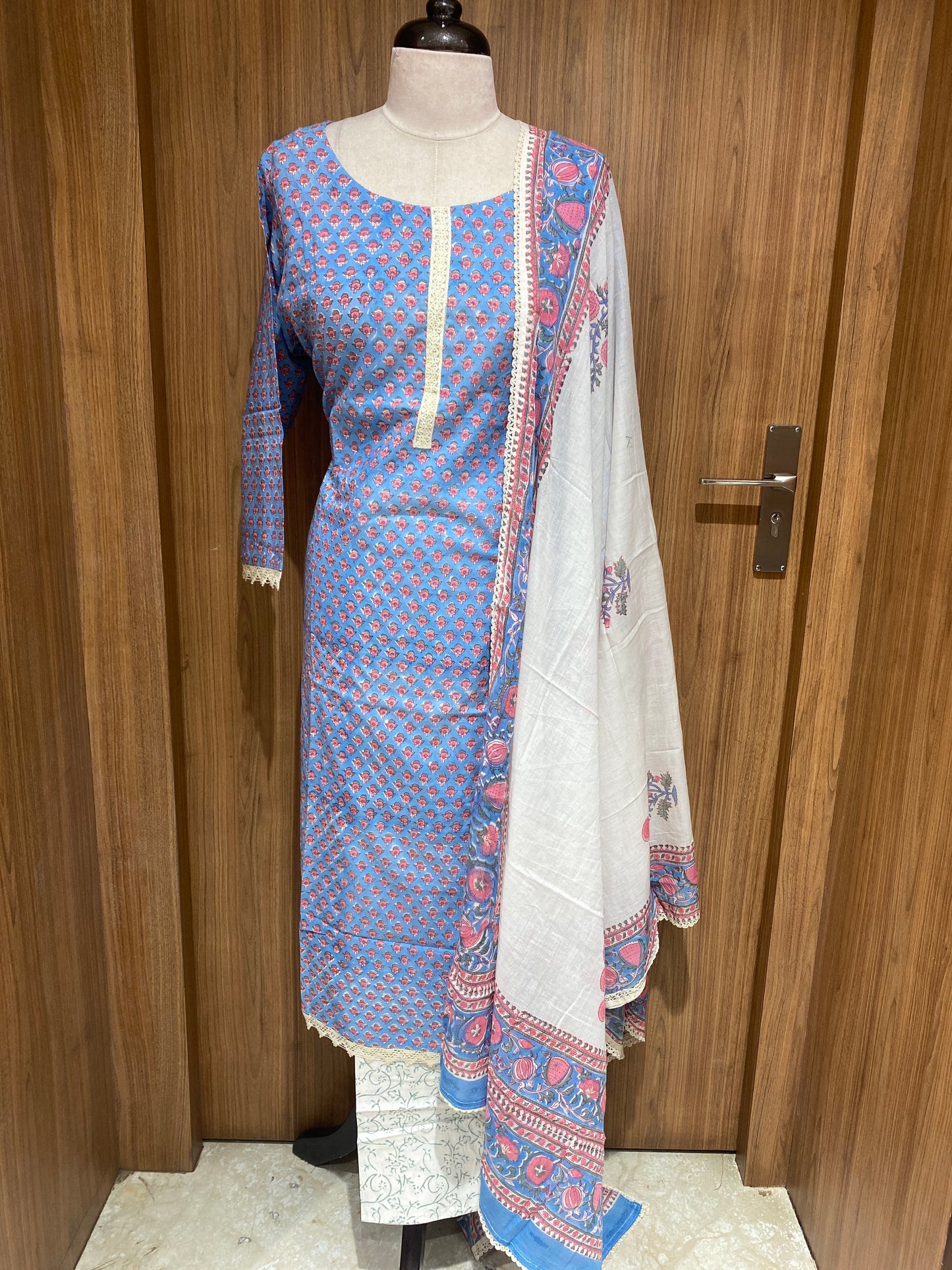 OFFER SALES TOP AND BOTTOM - IHA 27057