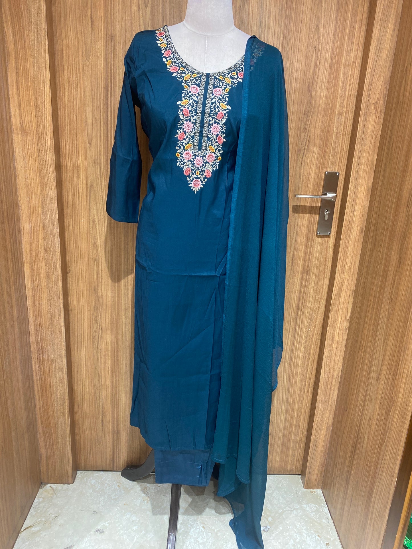 OFFER SALES TOP AND BOTTOM - IHA 27066
