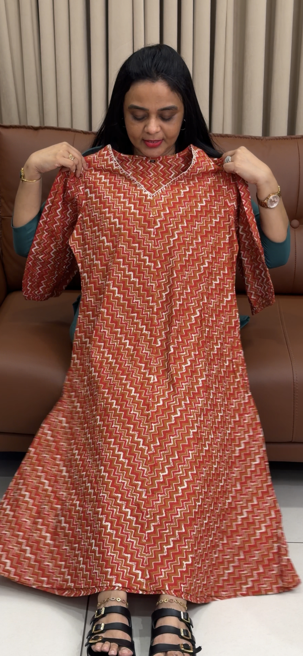OFFE SALES TOPS - IHA 34774