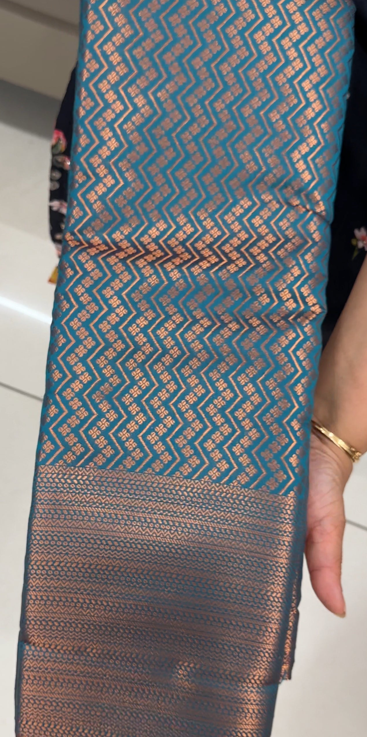 BUDGET BUY SAREES - IHA 28672