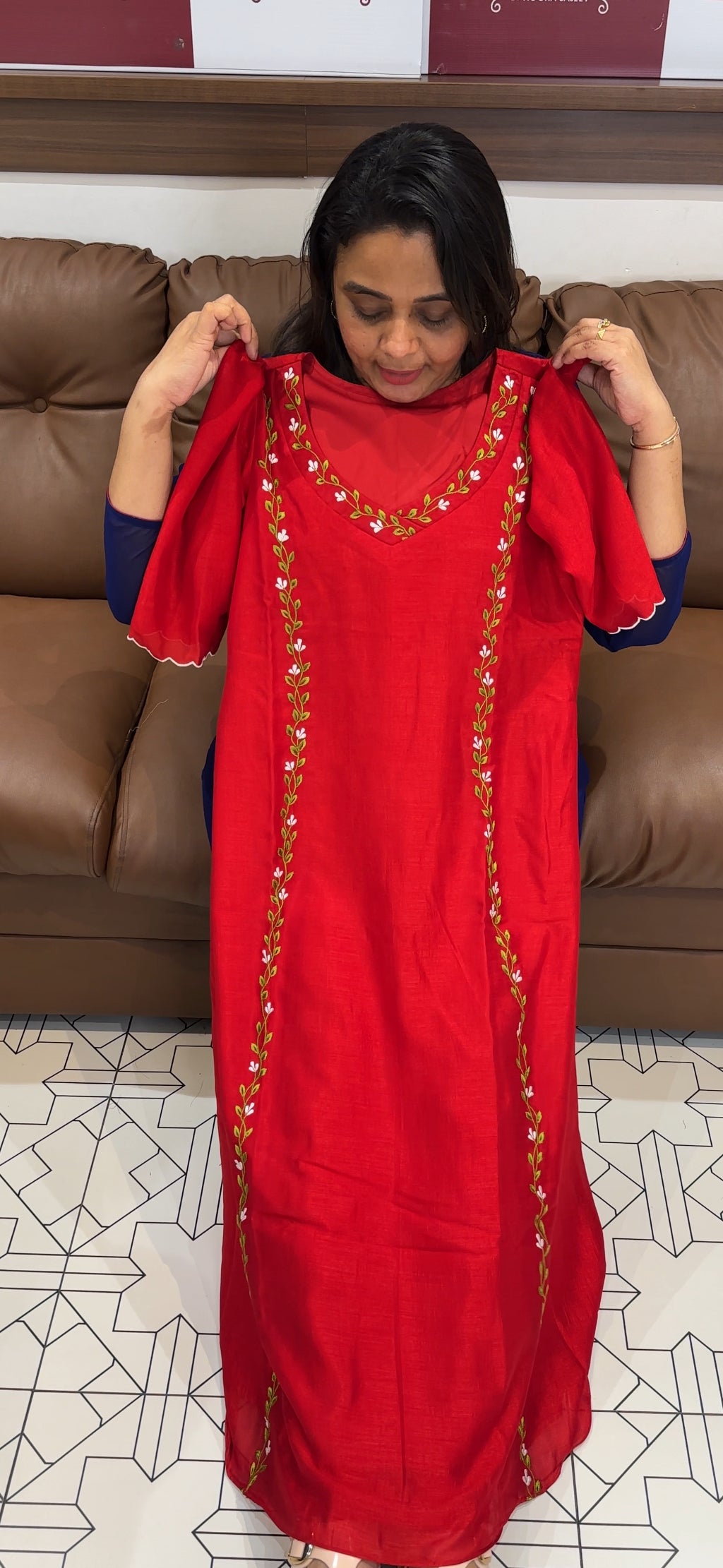 IHA'S IN - HOUSE 'X'MAS SLITTED TOPS - IHA 27873