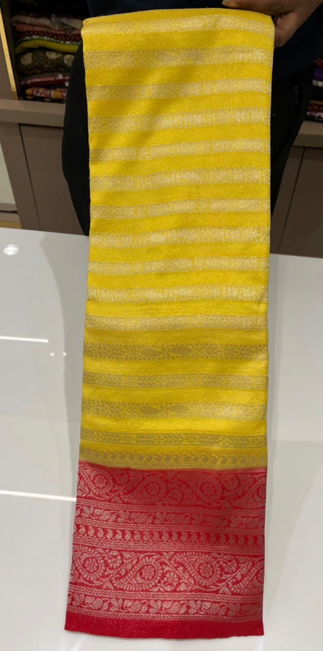 OFFER SALES  SAREES - IHA 35937