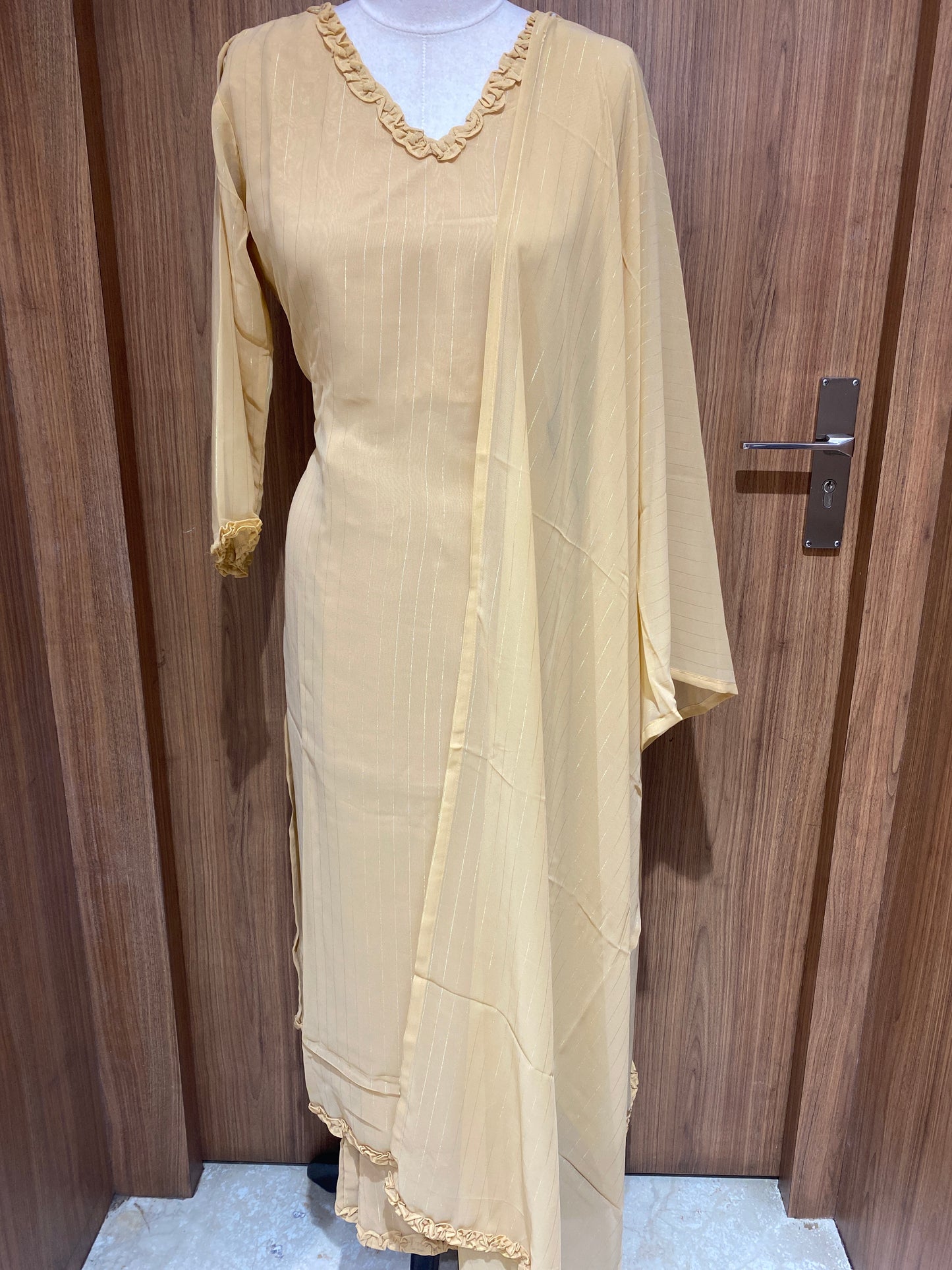 OFFER SALES TOP AND BOTTOM - IHA 27052
