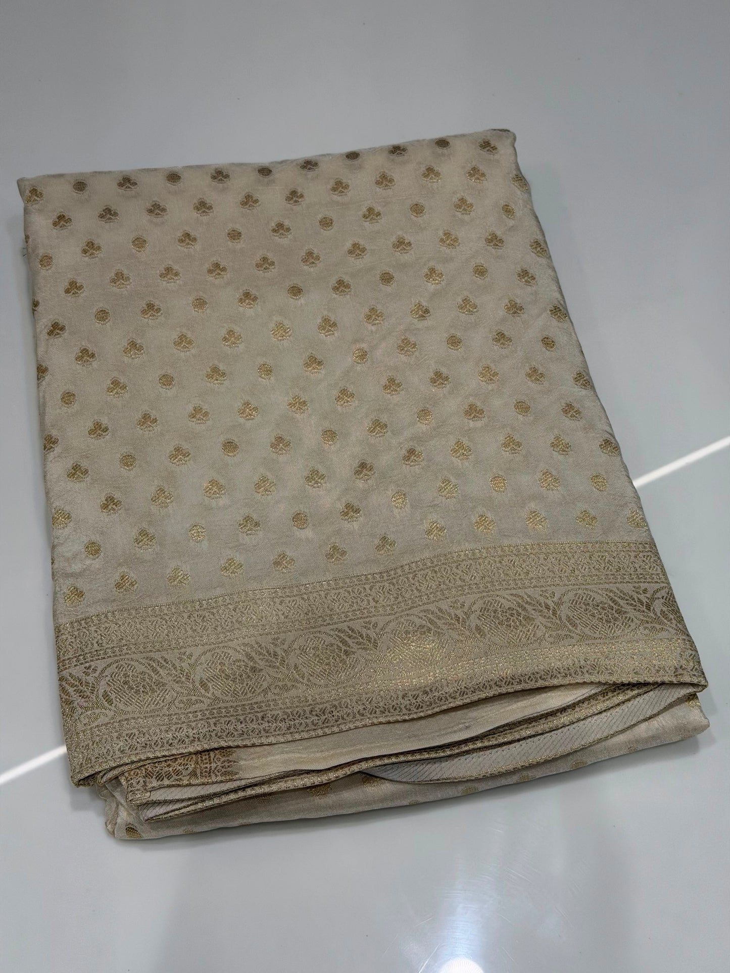 OFFER ONAM SAREES - IHA 34583