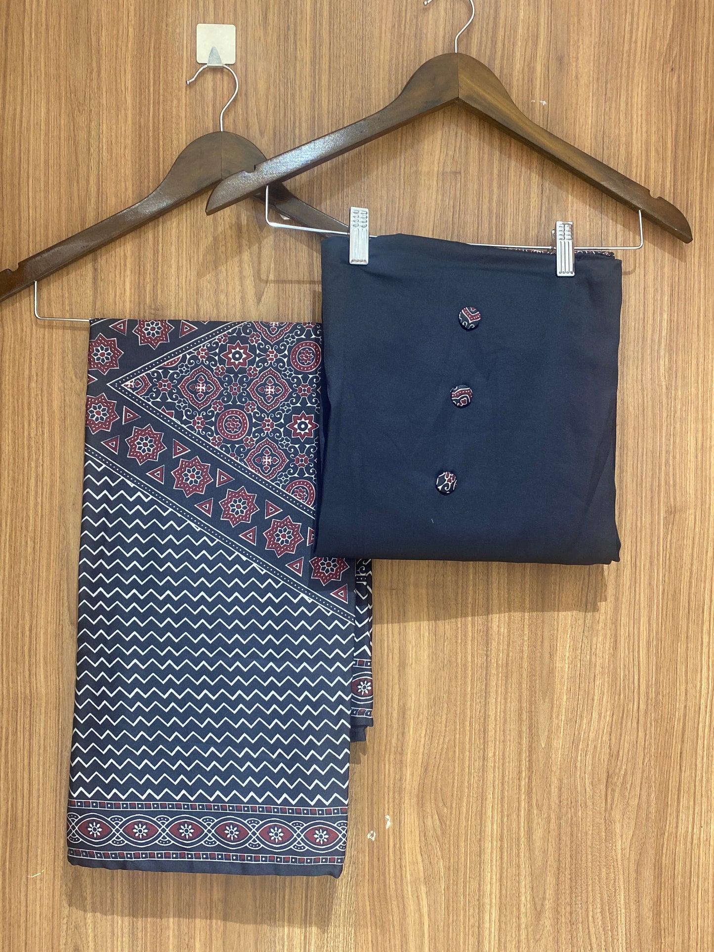 OFFER SALES UNSTITCHED SALWAR SUITS - IHA 26942