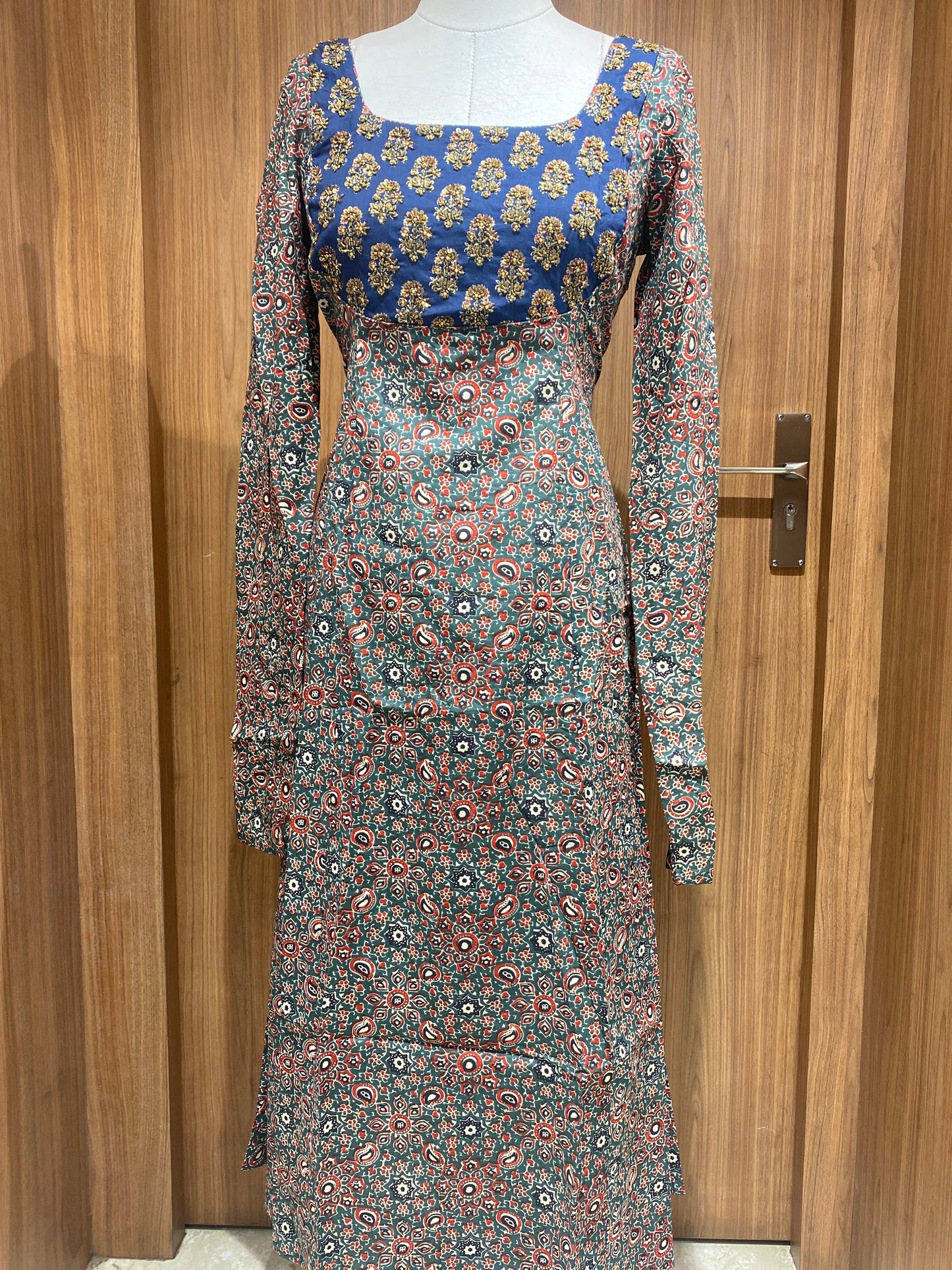 OFFER SALES TOPS COLLECTIONS - IHA 27006