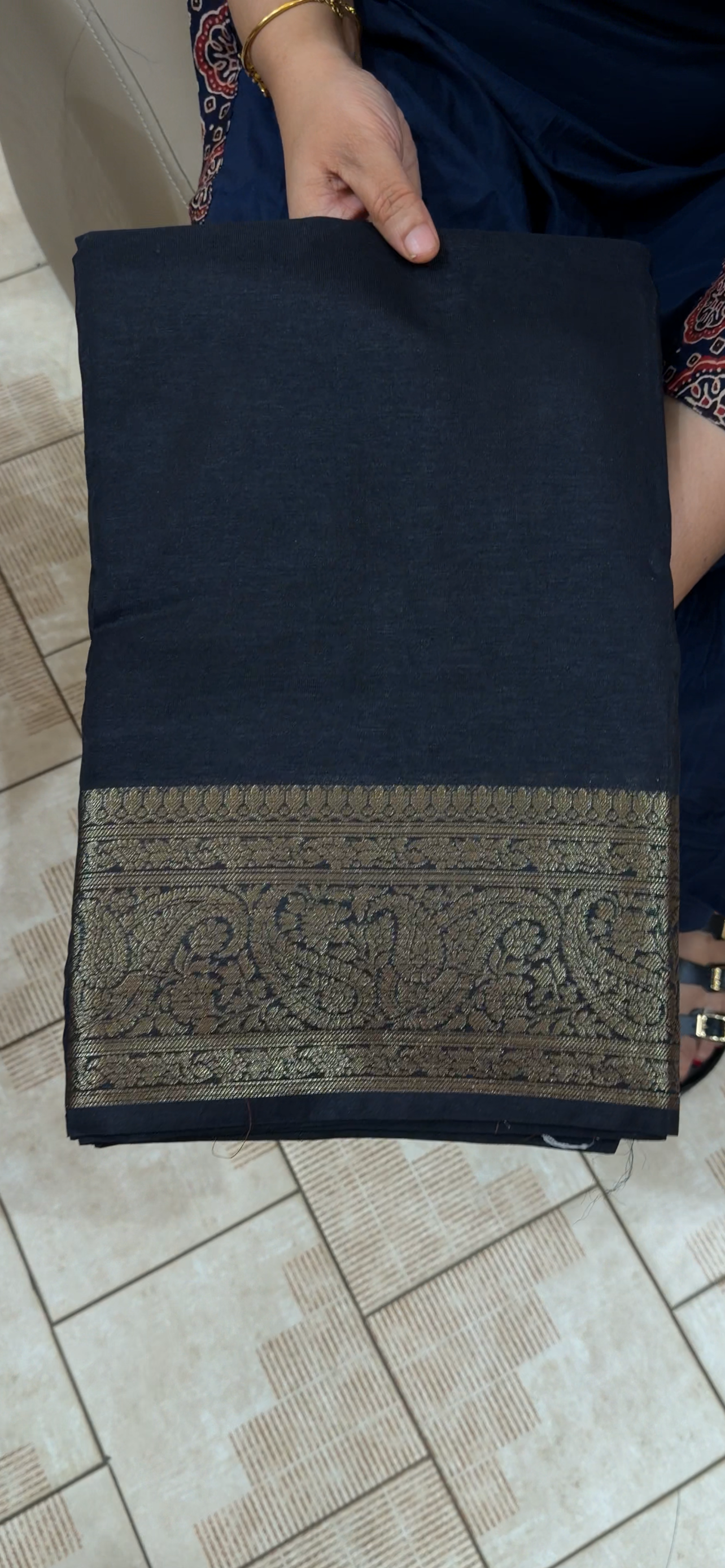 SEMI BANARASI SAREES - IHA 34384