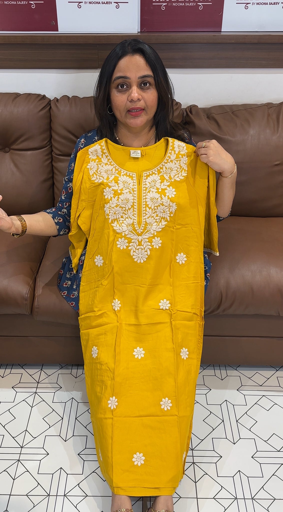 BUDGET BUY CHIKANKARI TOPS - IHA 27266
