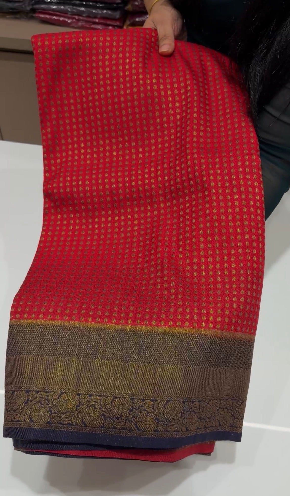 OFFER SALES SAREES - IHA 35386