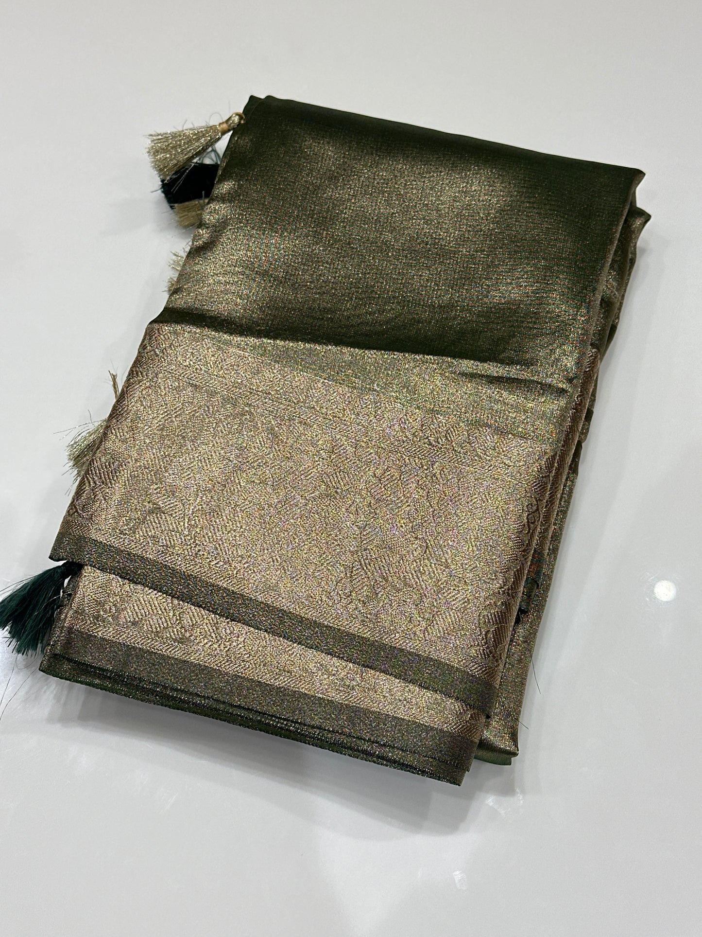 OFFER SALES SAREES - IHA 27137