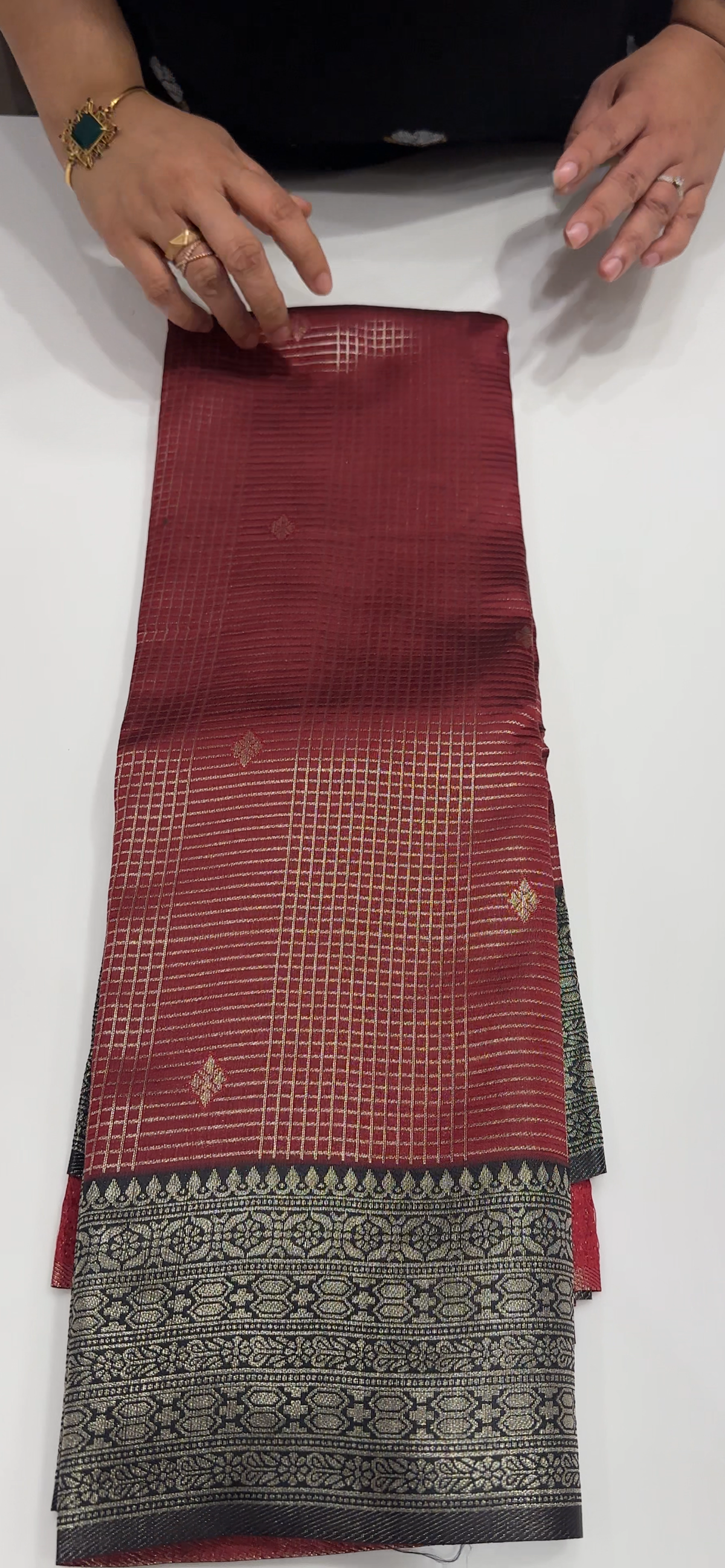 OFFER SALES SAREES - IHA 35502