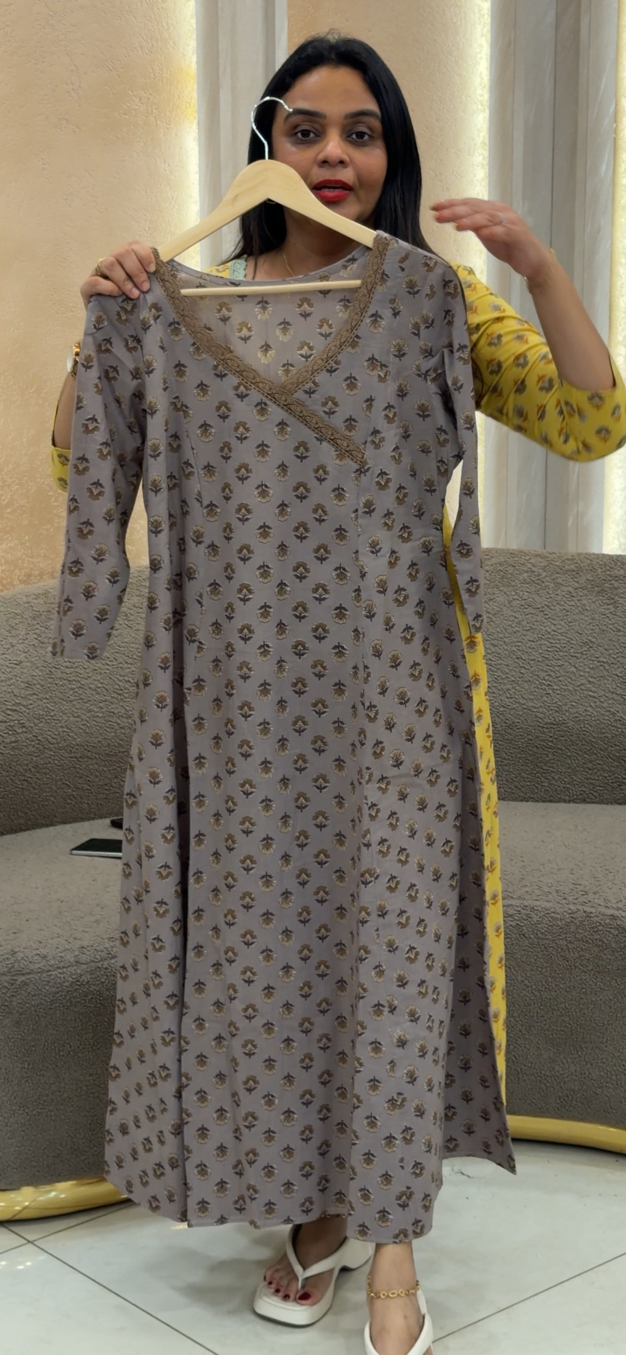 IHA'S IN-HOUSE ALINE TOPS - IHA 33245