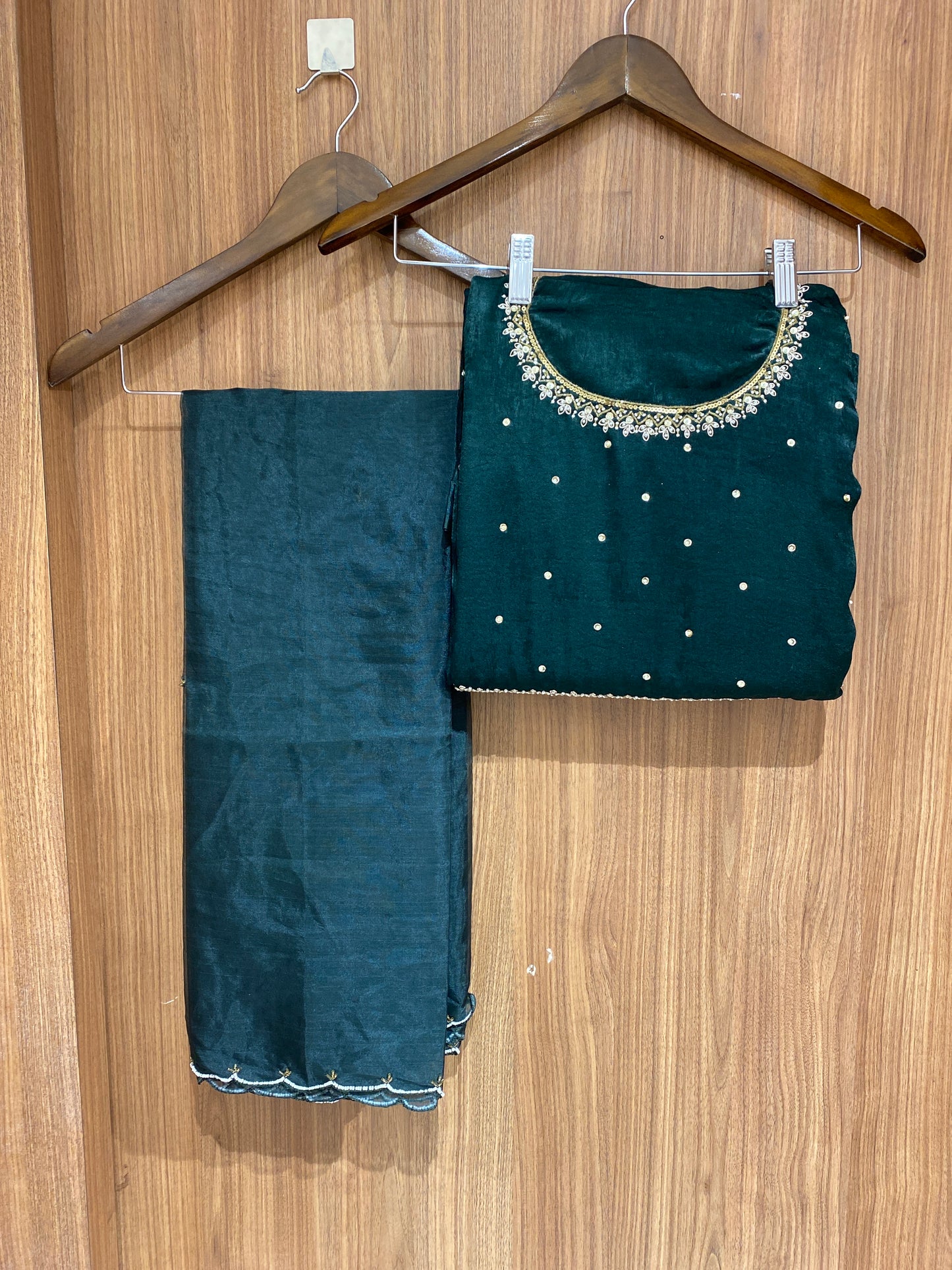 OFFER SALES UNSTITCHED SALWAR SUITS - IHA 26840