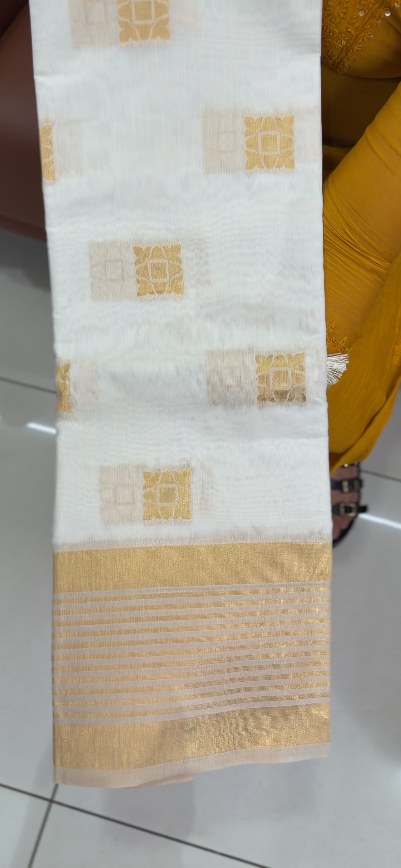 OFFER SALES ONAM SAREES - IHA 34730