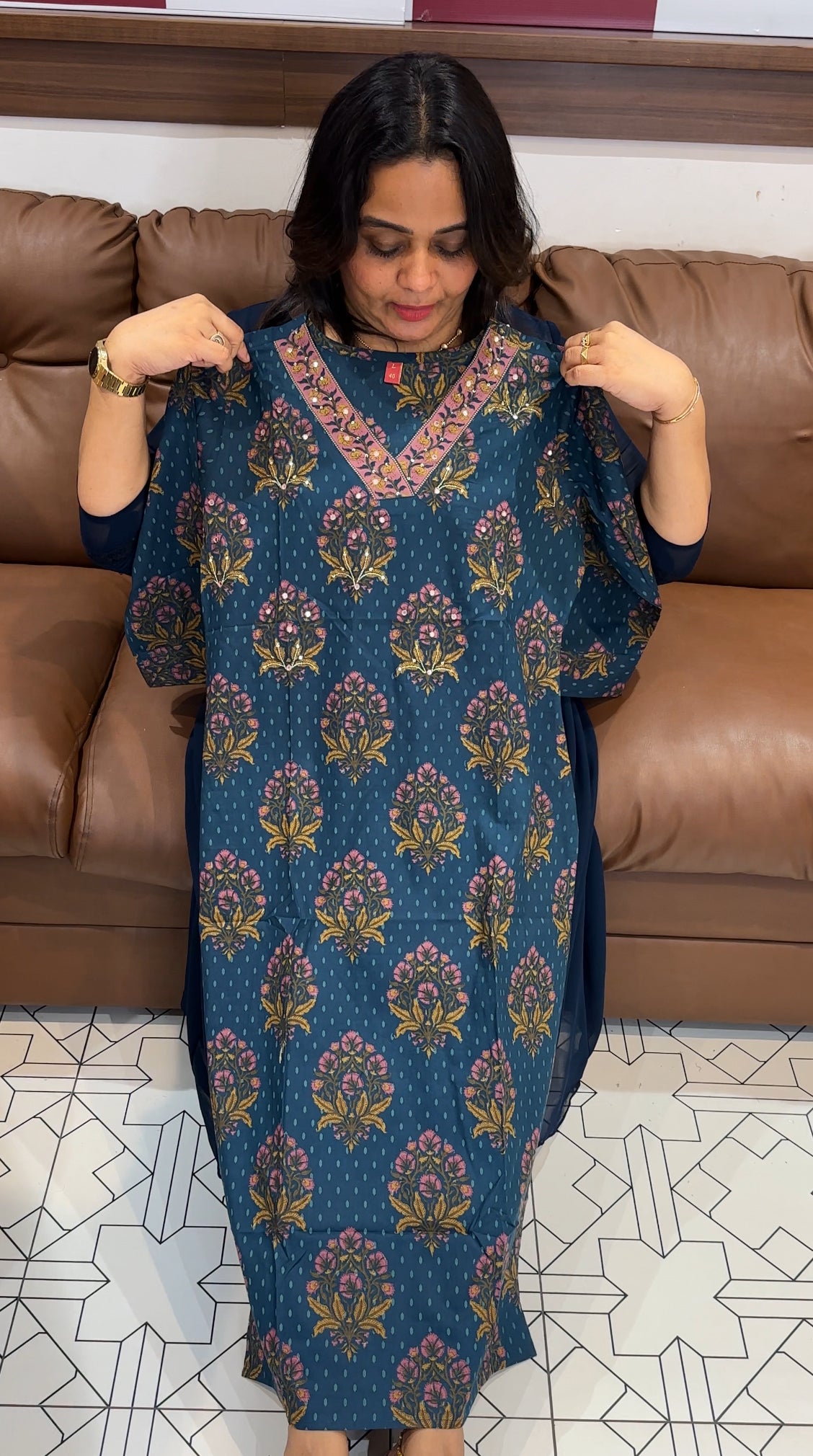 PRINTED LONG SLITTED TOPS - IHA 28270