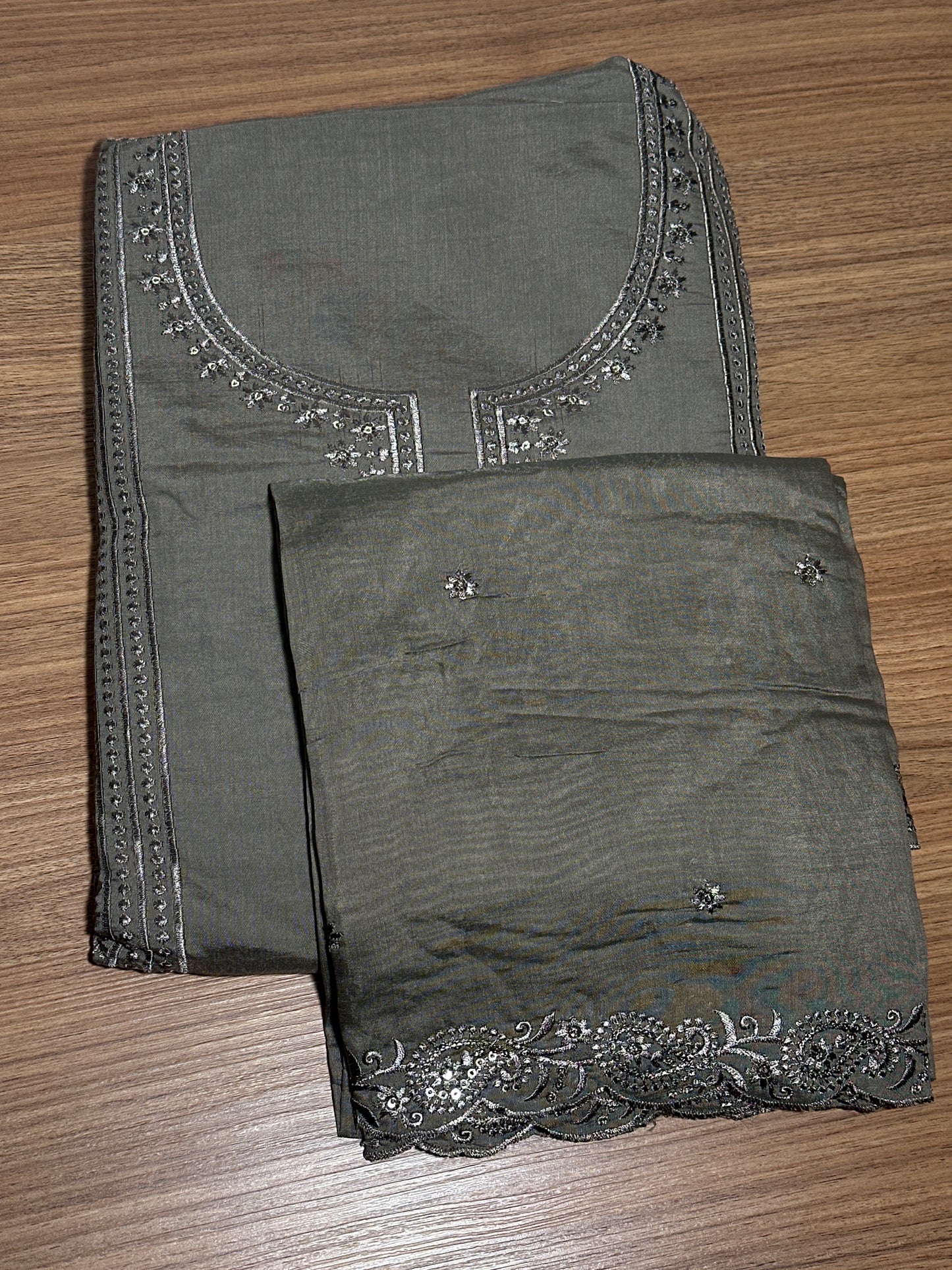 OFFER SALES UNSTITCHED SALWAR SUITS -  IHA 33647