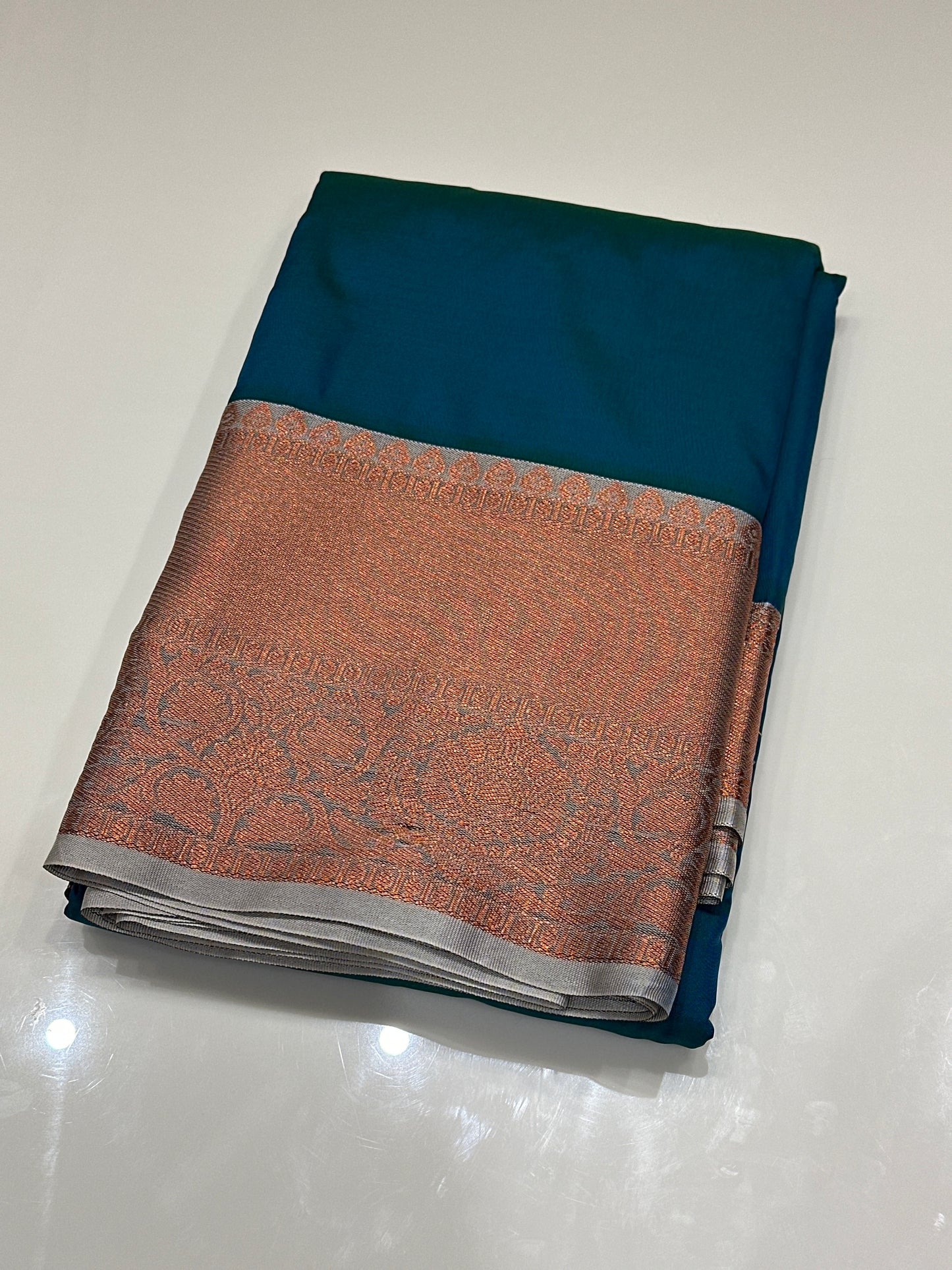 OFFER SALES SAREES - IHA 27178
