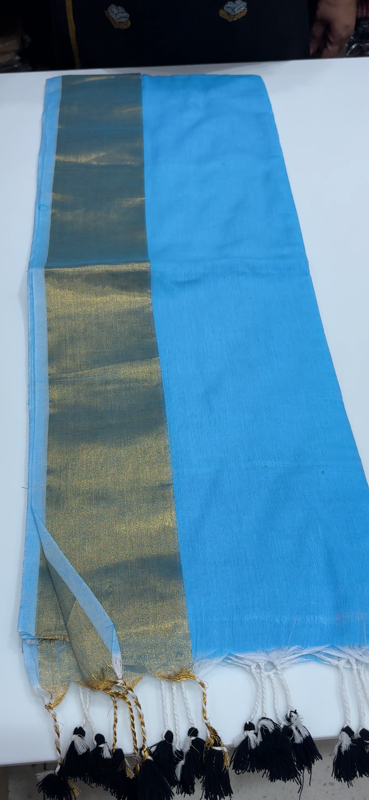 OFFER SALES SAREES - IHA 35468